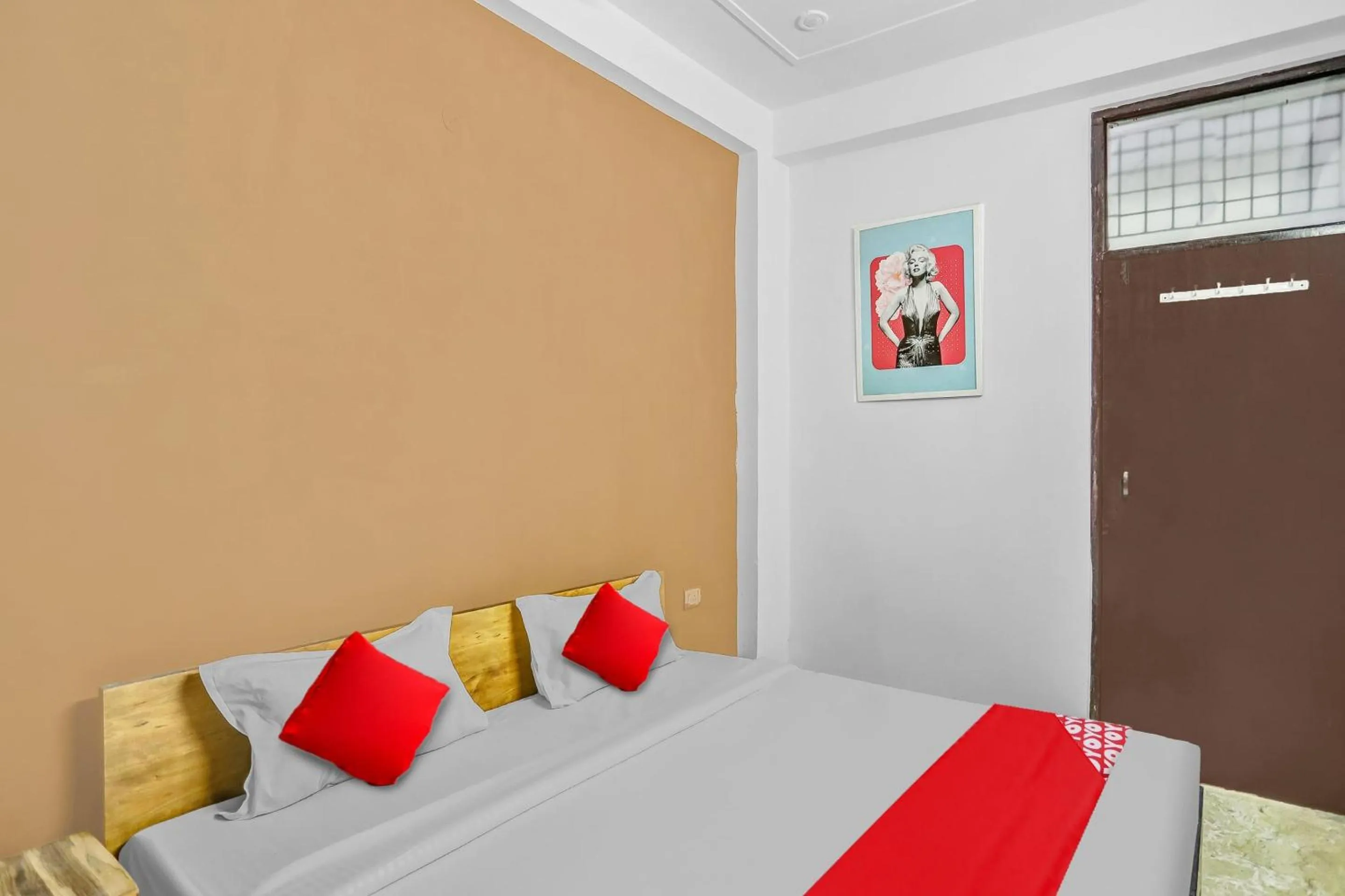 Lobby or reception, Bed in Hotel O Satguru Residency