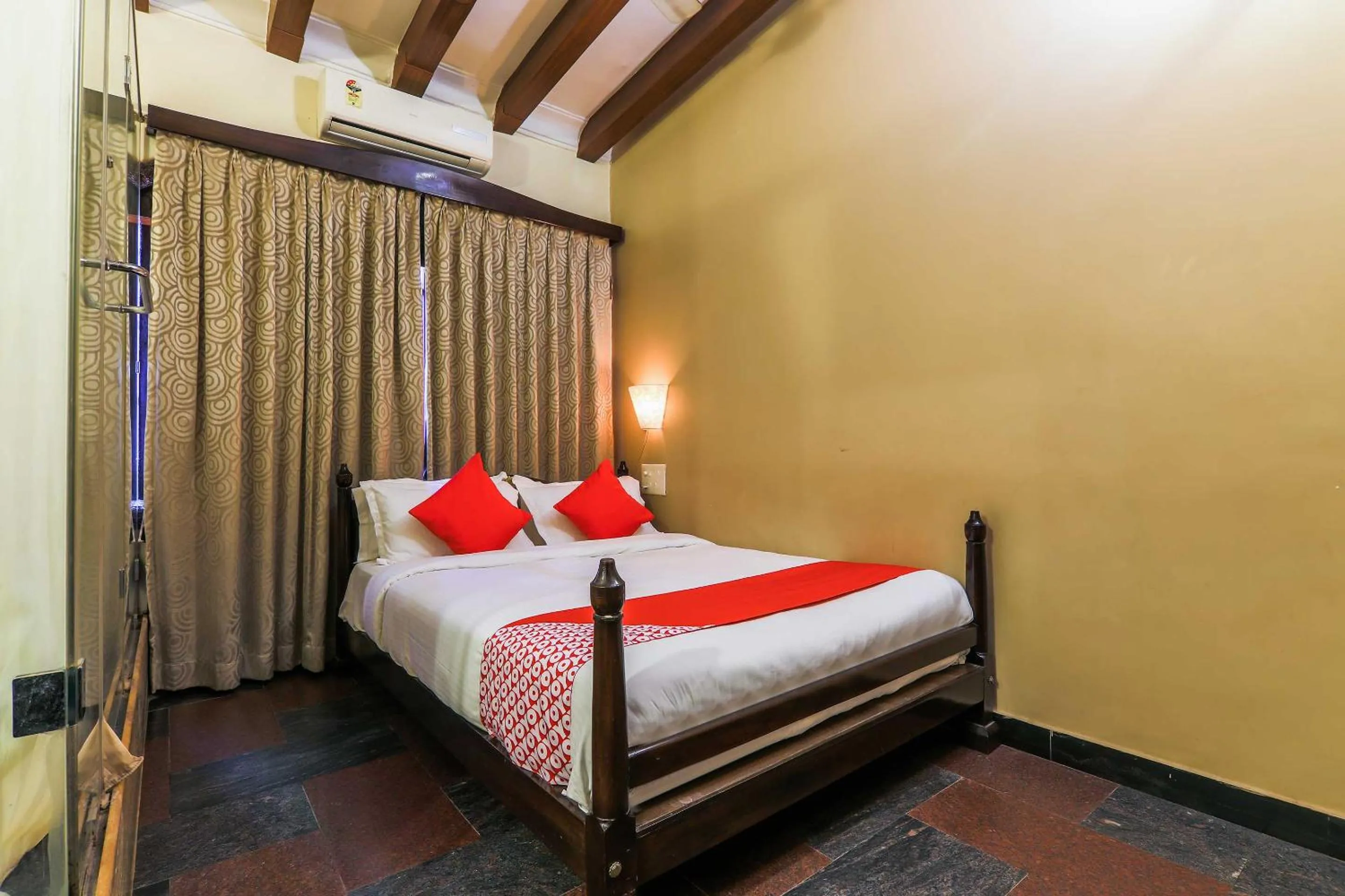 Bedroom, Bed in Hotel O Kams Coco De Parra