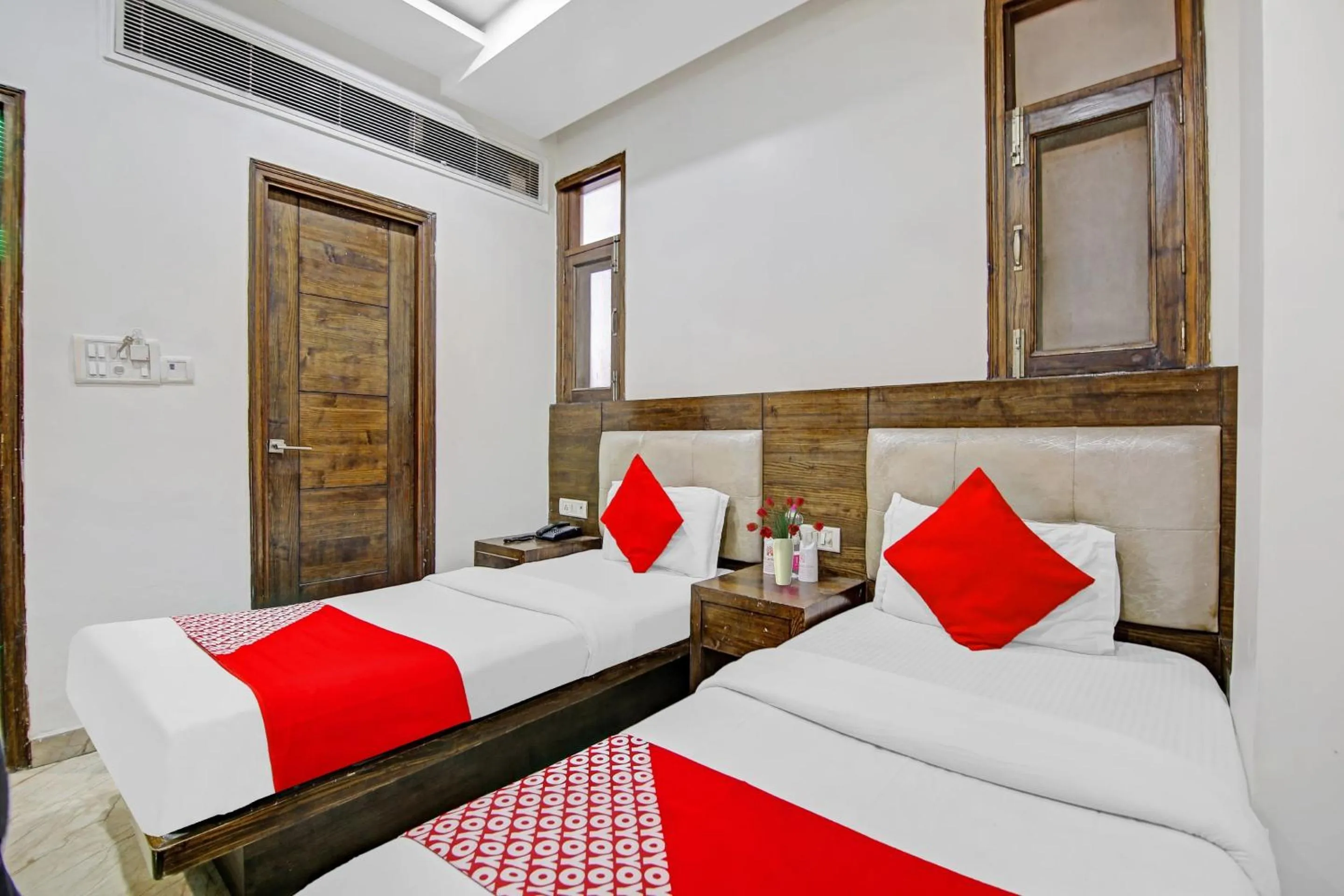 Bedroom in Hotel O Saffron Inn