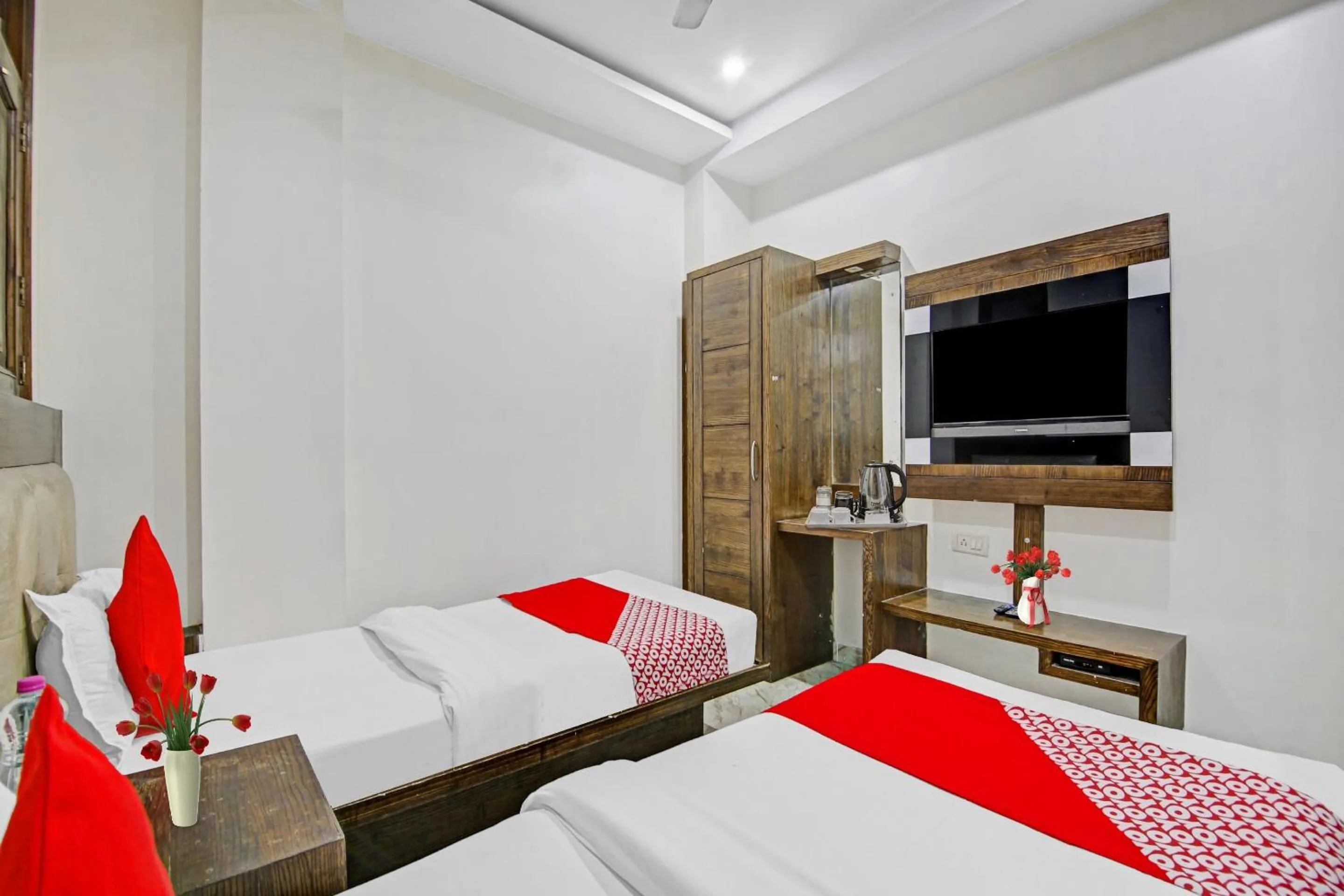 Bedroom in Hotel O Saffron Inn