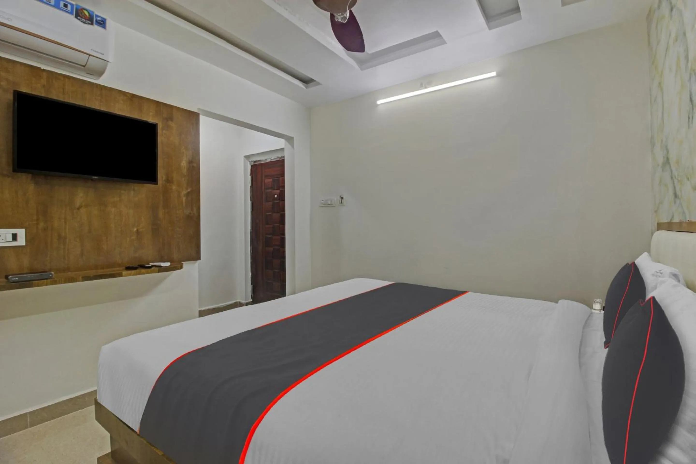 Bedroom, Bed in Collection O Vinayaka Luxury Stays