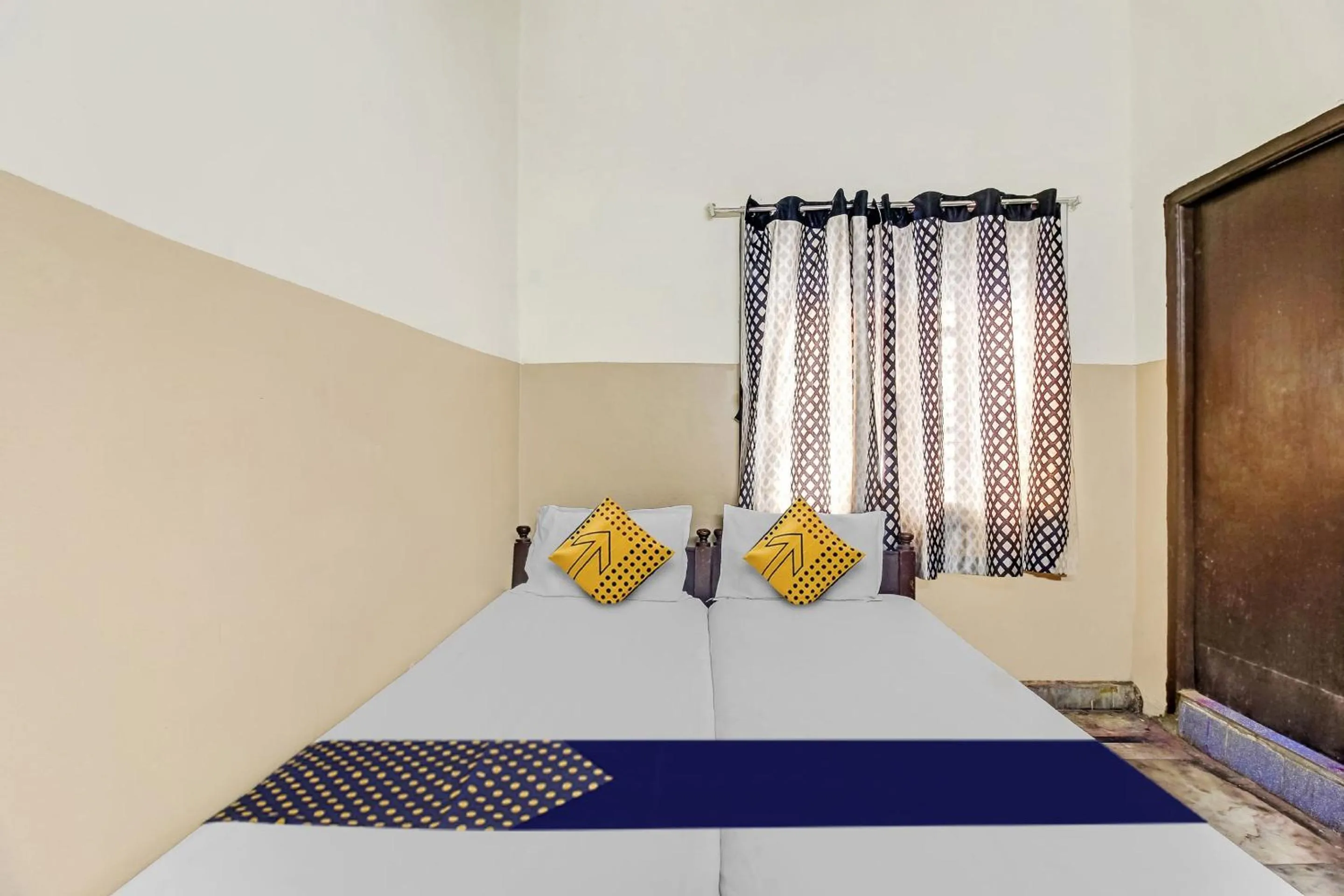 Bedroom, Bed in Hotel O Bhavani Rest Rooms