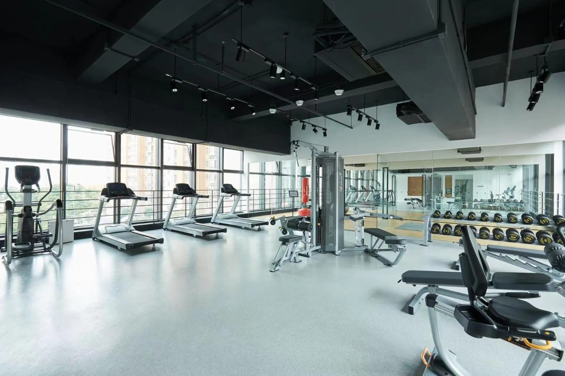 Fitness centre/facilities in base-PUSAN Serviced Apartment -Shanghai New International Expo Centre