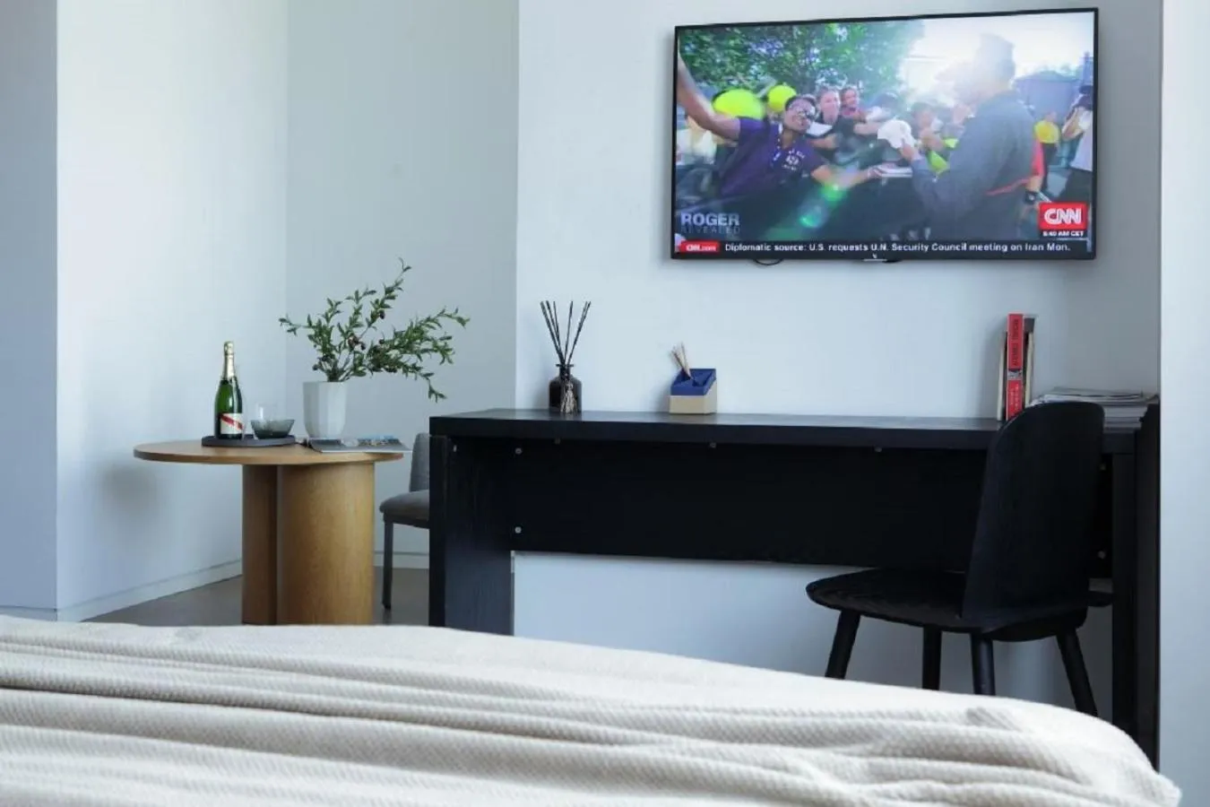 TV and multimedia in base-PUSAN Serviced Apartment -Shanghai New International Expo Centre