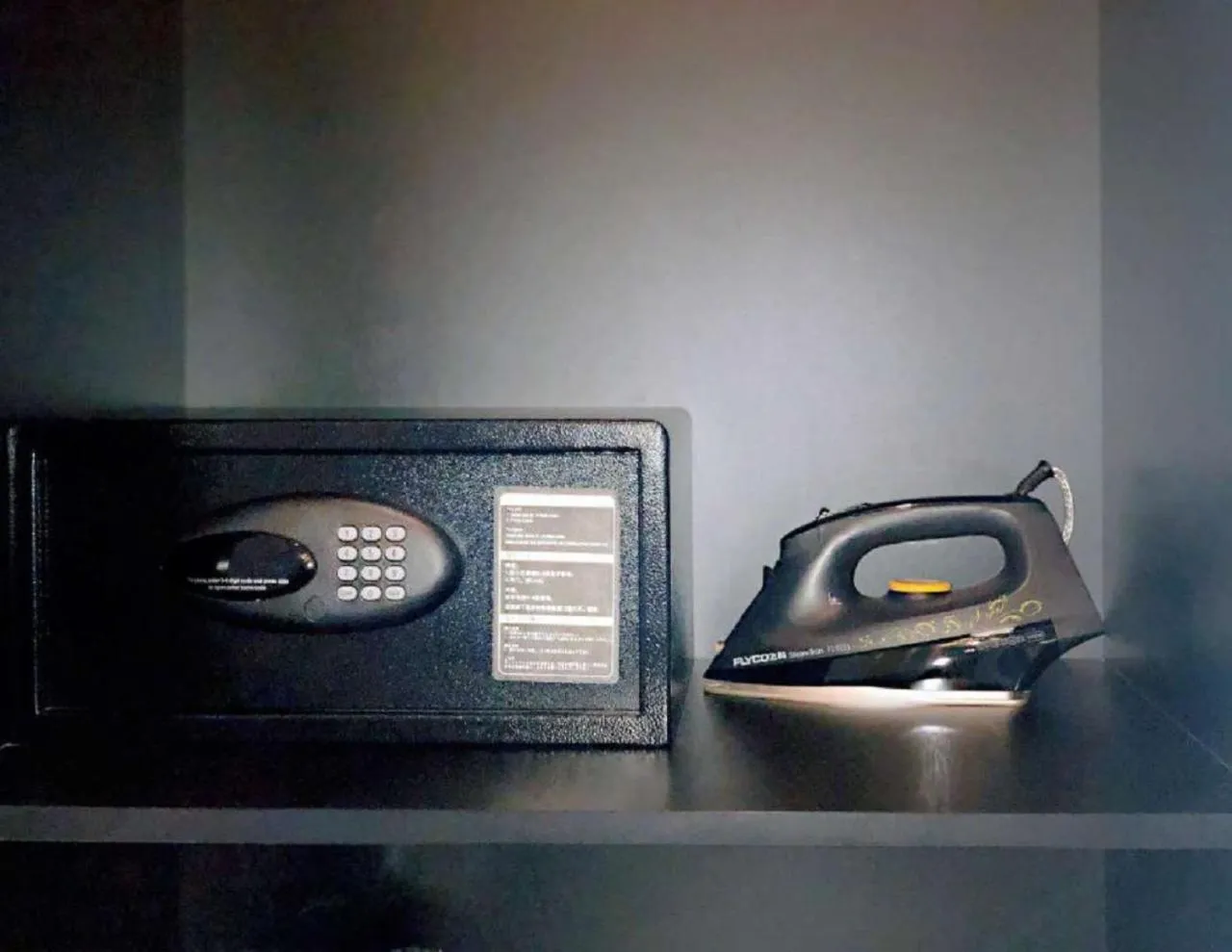 safe in base-PUSAN Serviced Apartment -Shanghai New International Expo Centre