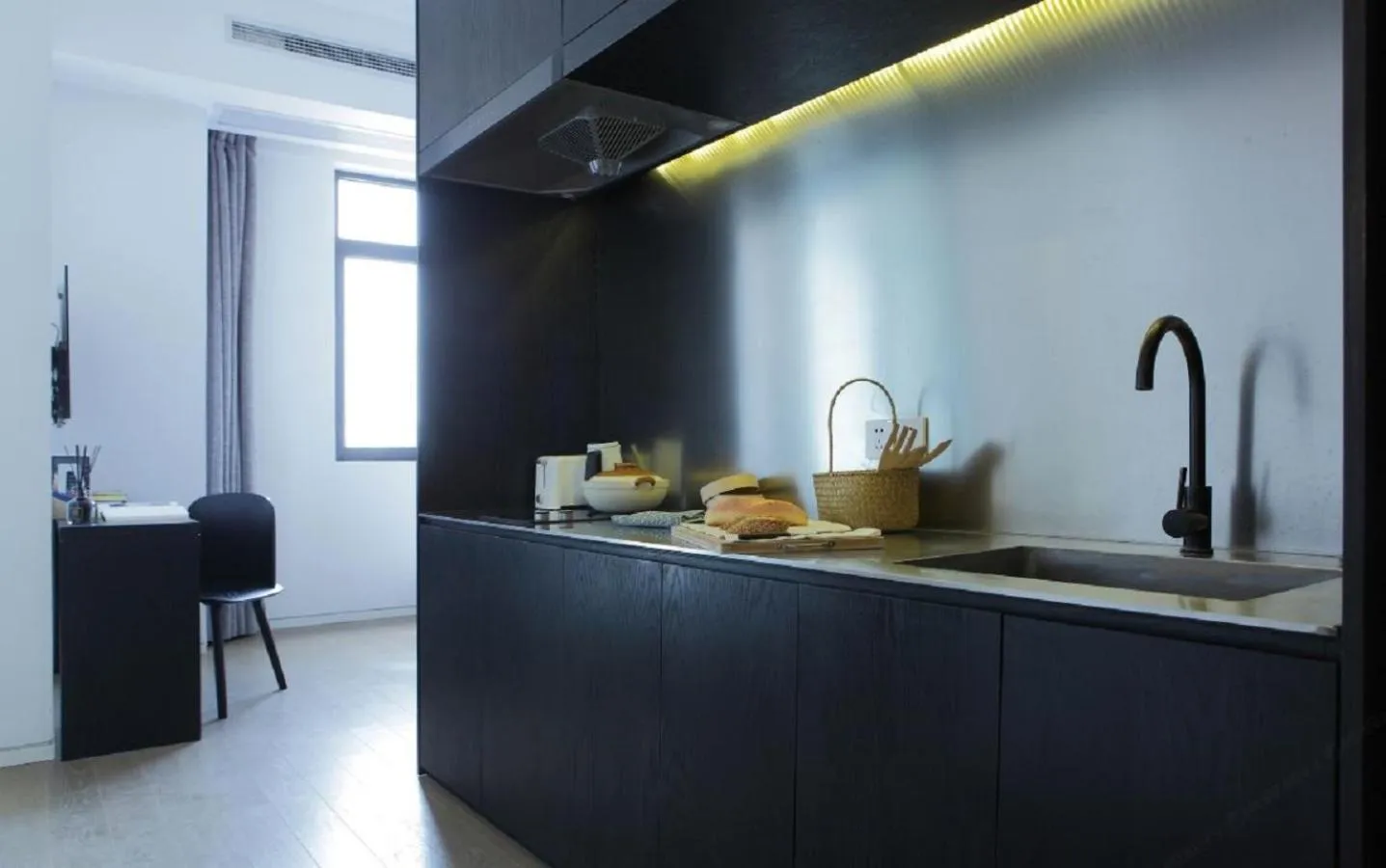 Kitchen or kitchenette in base-PUSAN Serviced Apartment -Shanghai New International Expo Centre