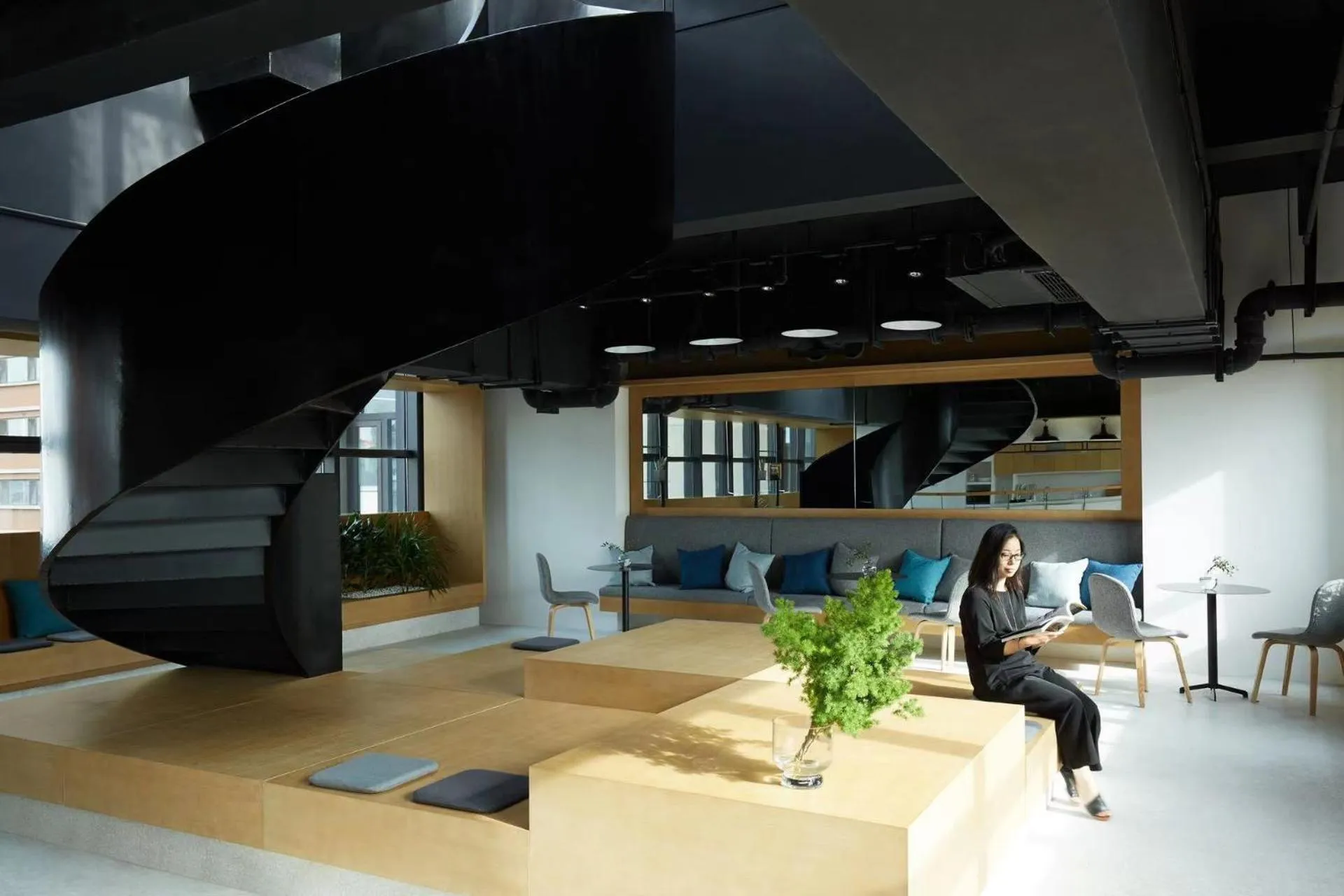 Communal lounge/ TV room in base-PUSAN Serviced Apartment -Shanghai New International Expo Centre