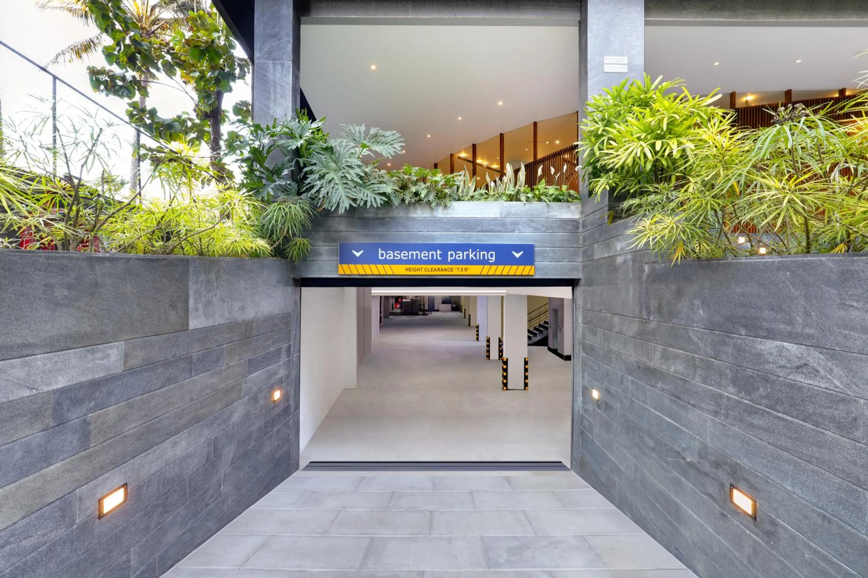 Parking in Keys Prima By Lemon Tree Hotels, Thekkady