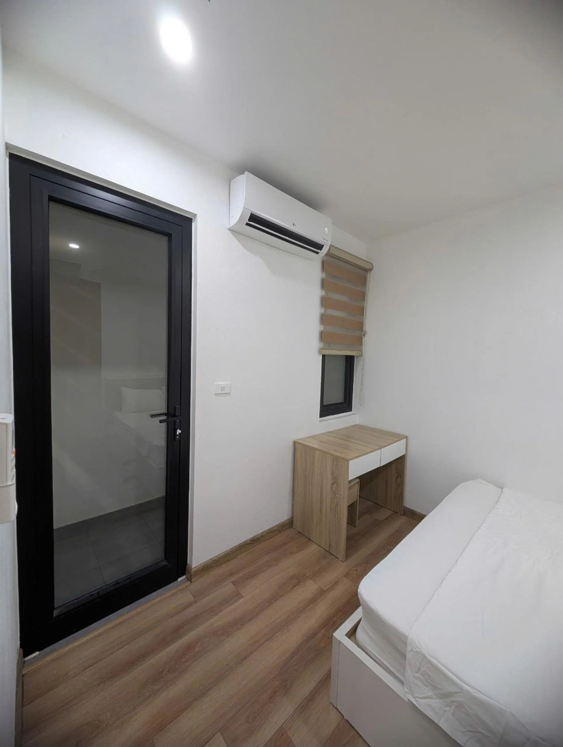 Photo of the whole room, Bed in Era Apartment Thai Ha