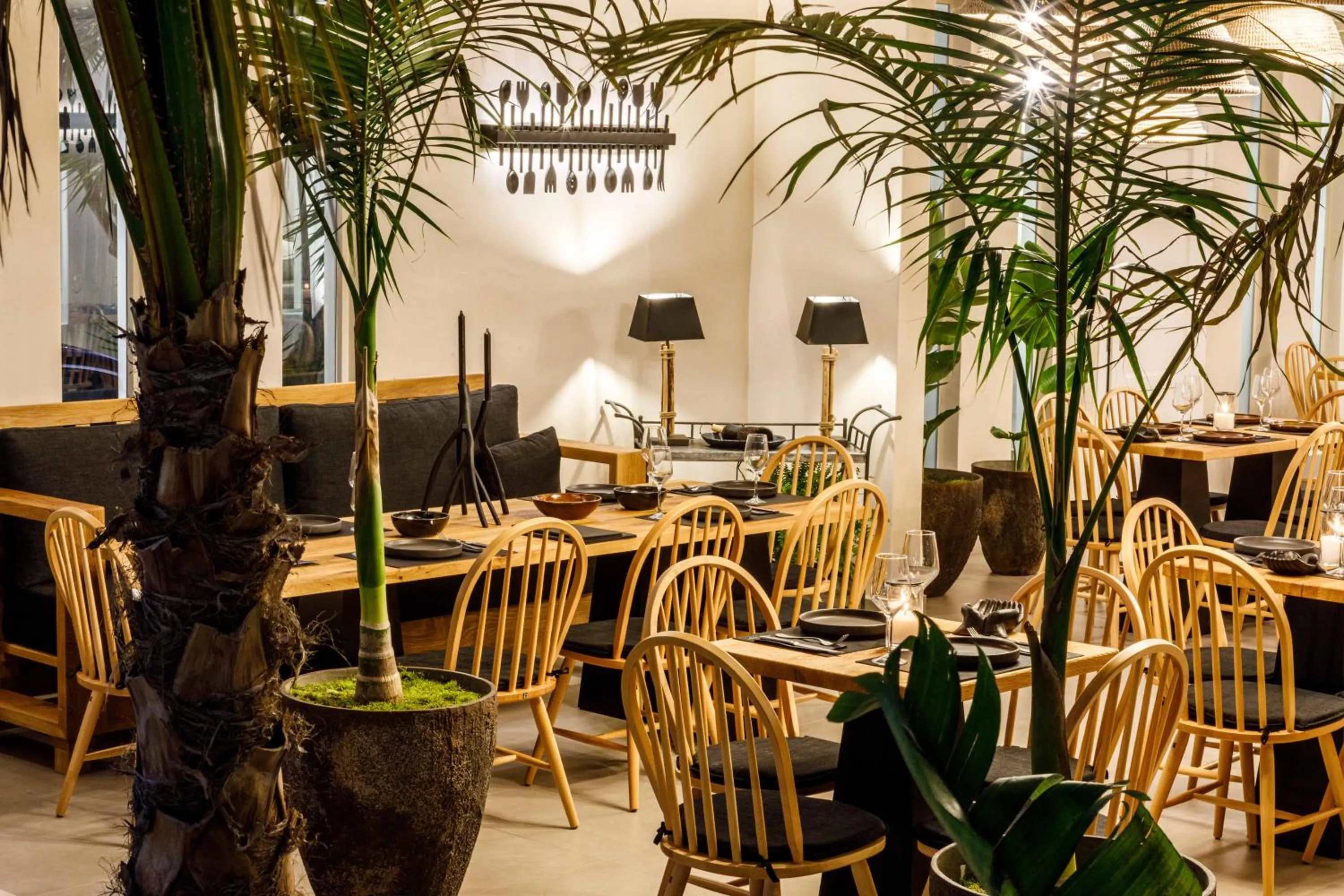 Restaurant/places to eat in Aeolos Resort