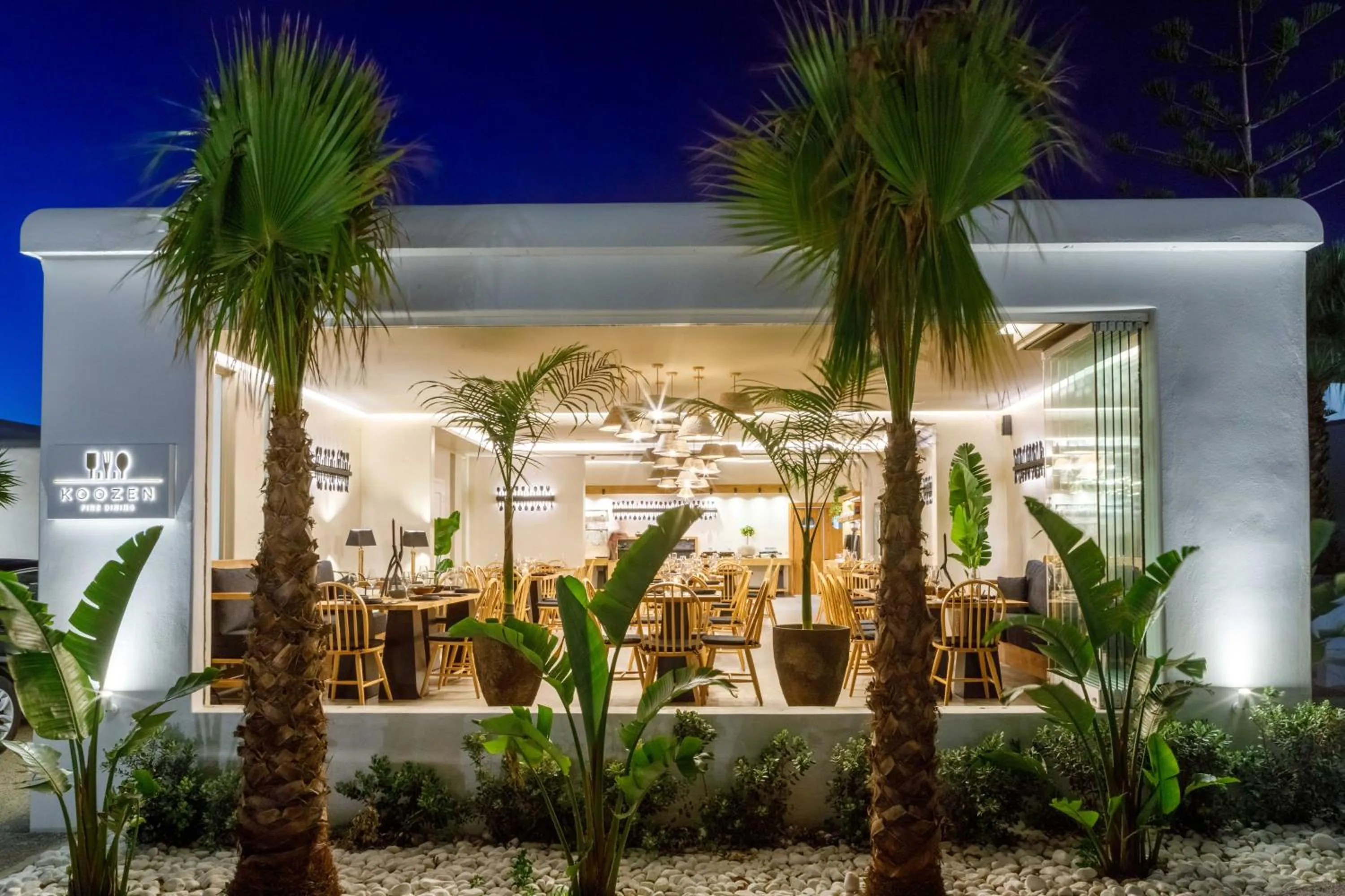 Restaurant/places to eat in Aeolos Resort