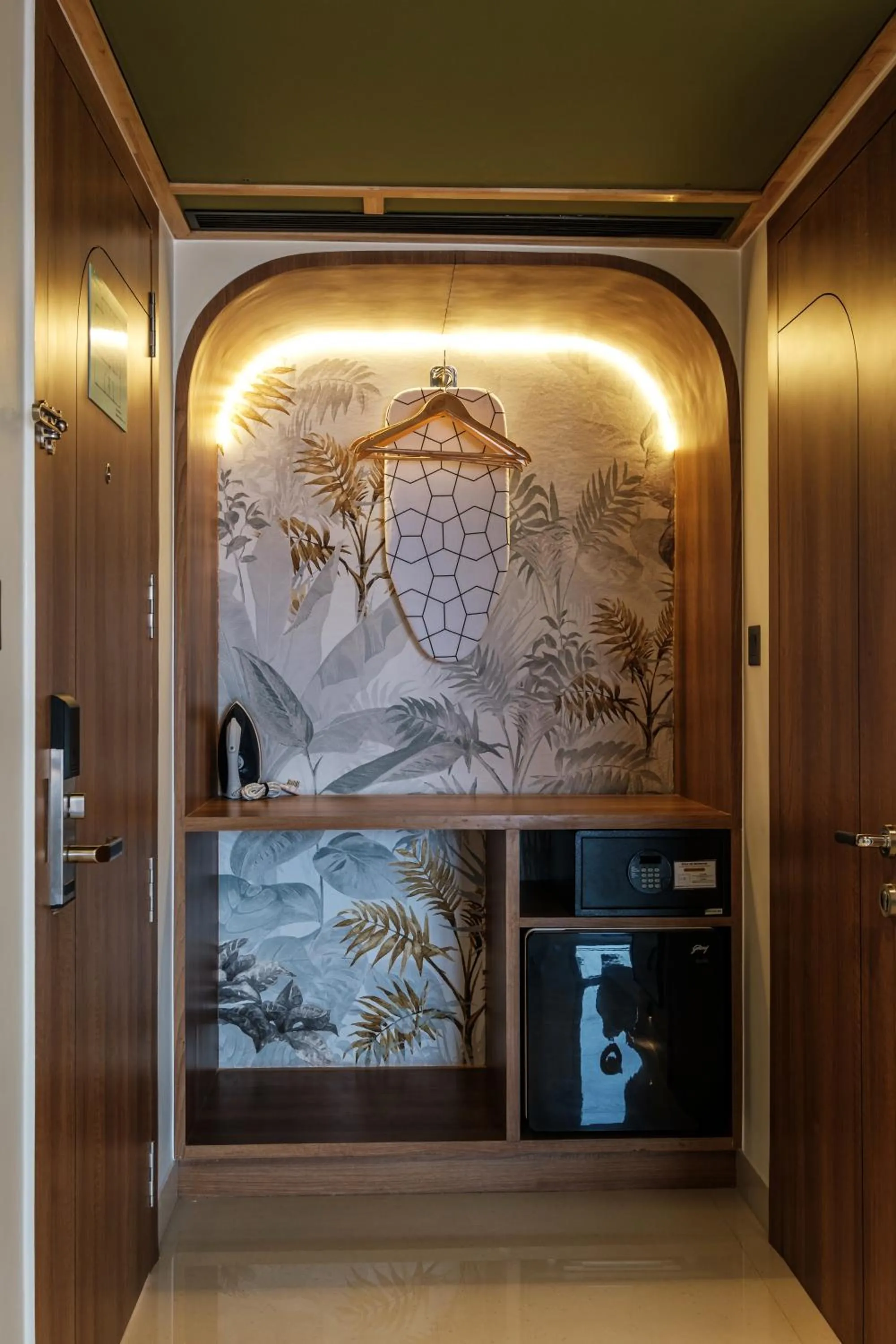 microwave in Indie Stays Jaipur