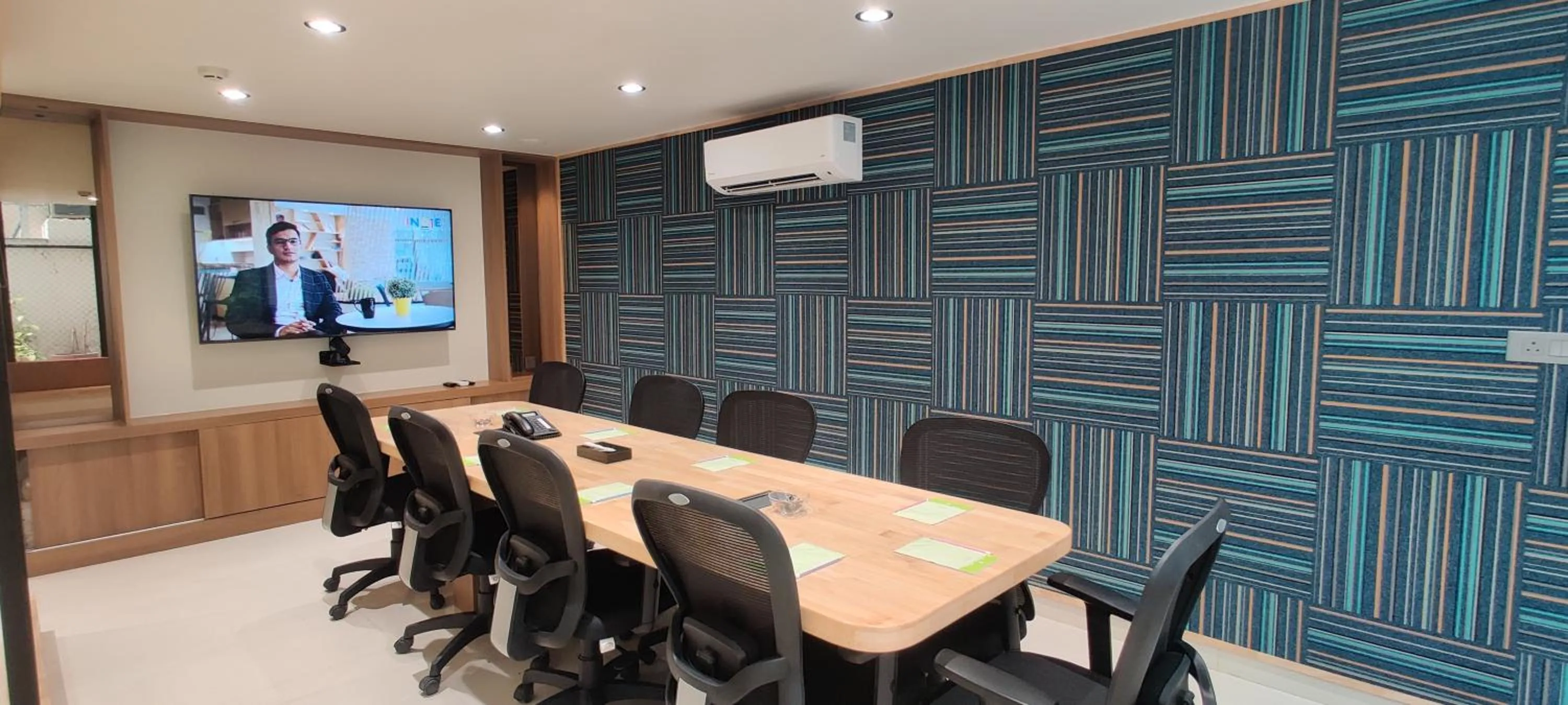 Meeting/conference room in Indie Stays Jaipur