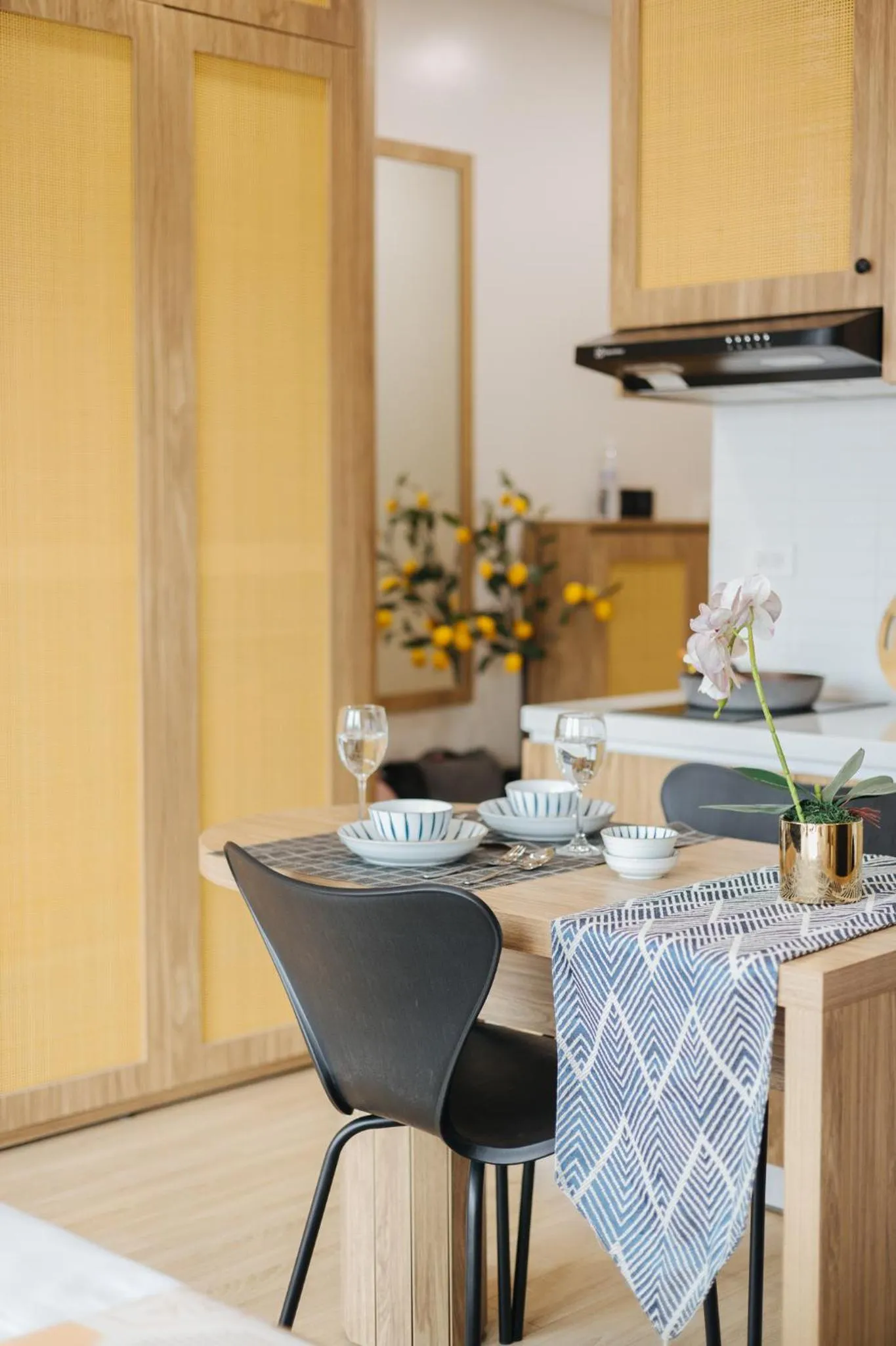 kitchen in Myrcella Urban Studio