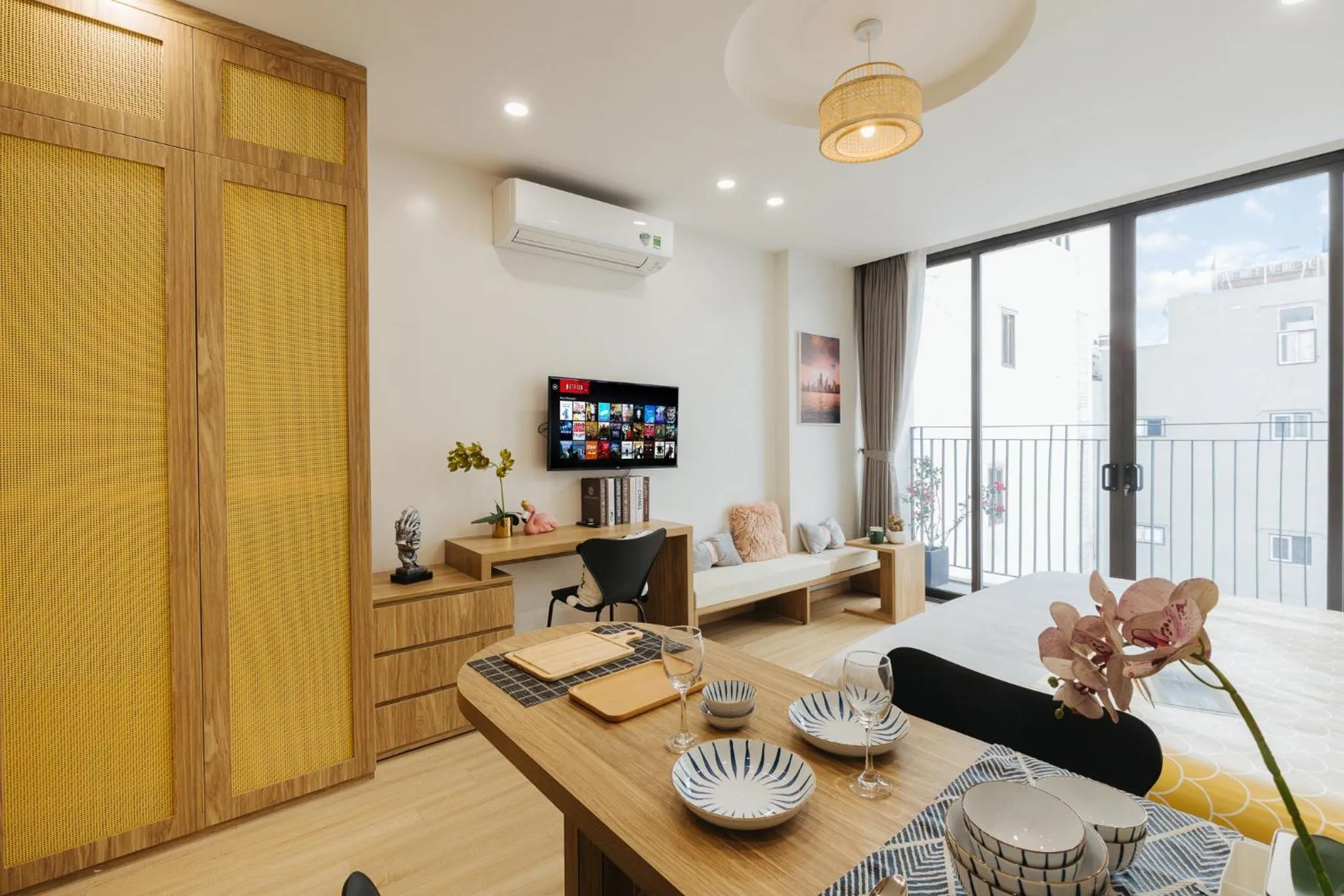 TV and multimedia in Myrcella Urban Studio