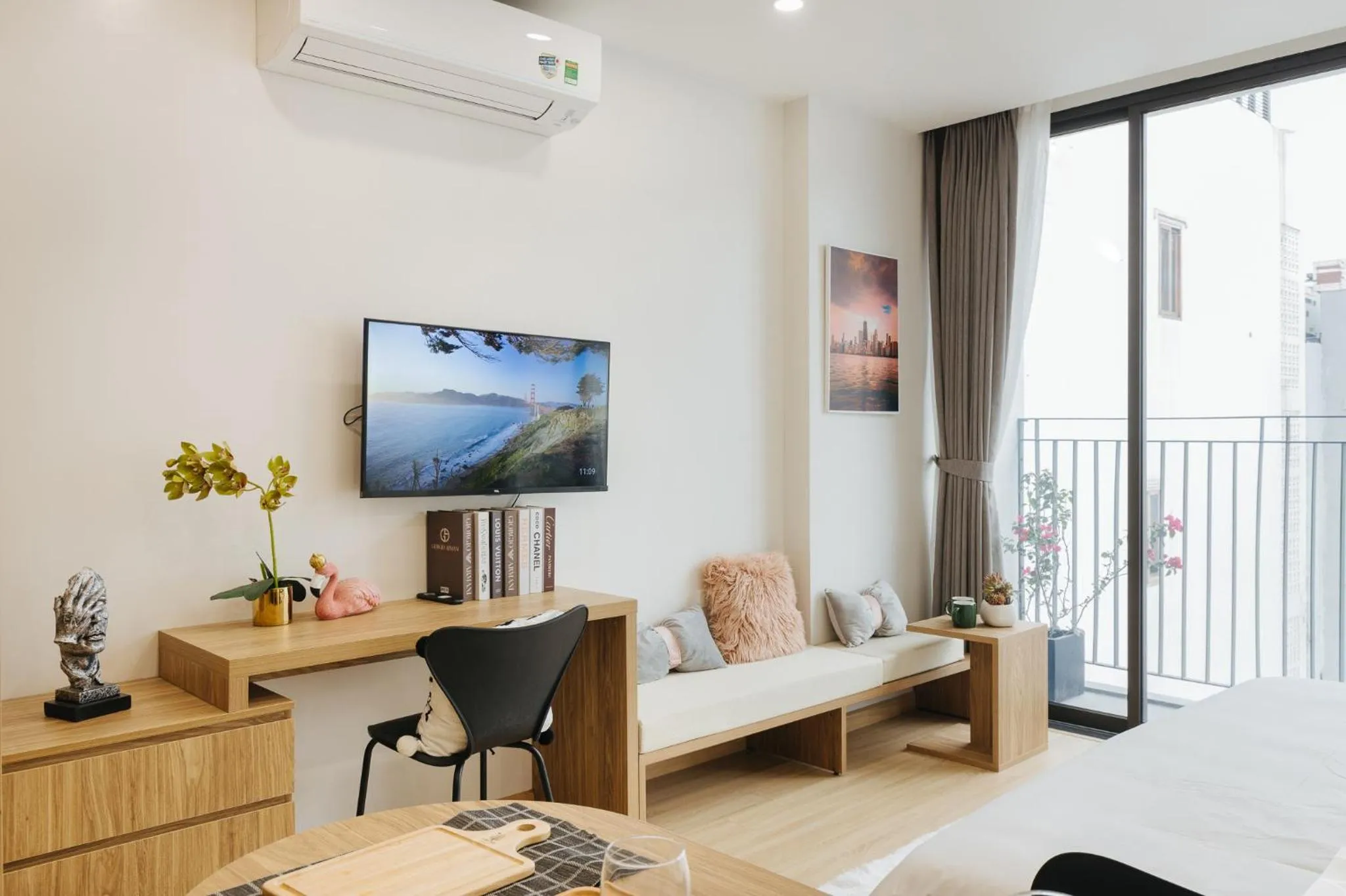 TV and multimedia in Myrcella Urban Studio