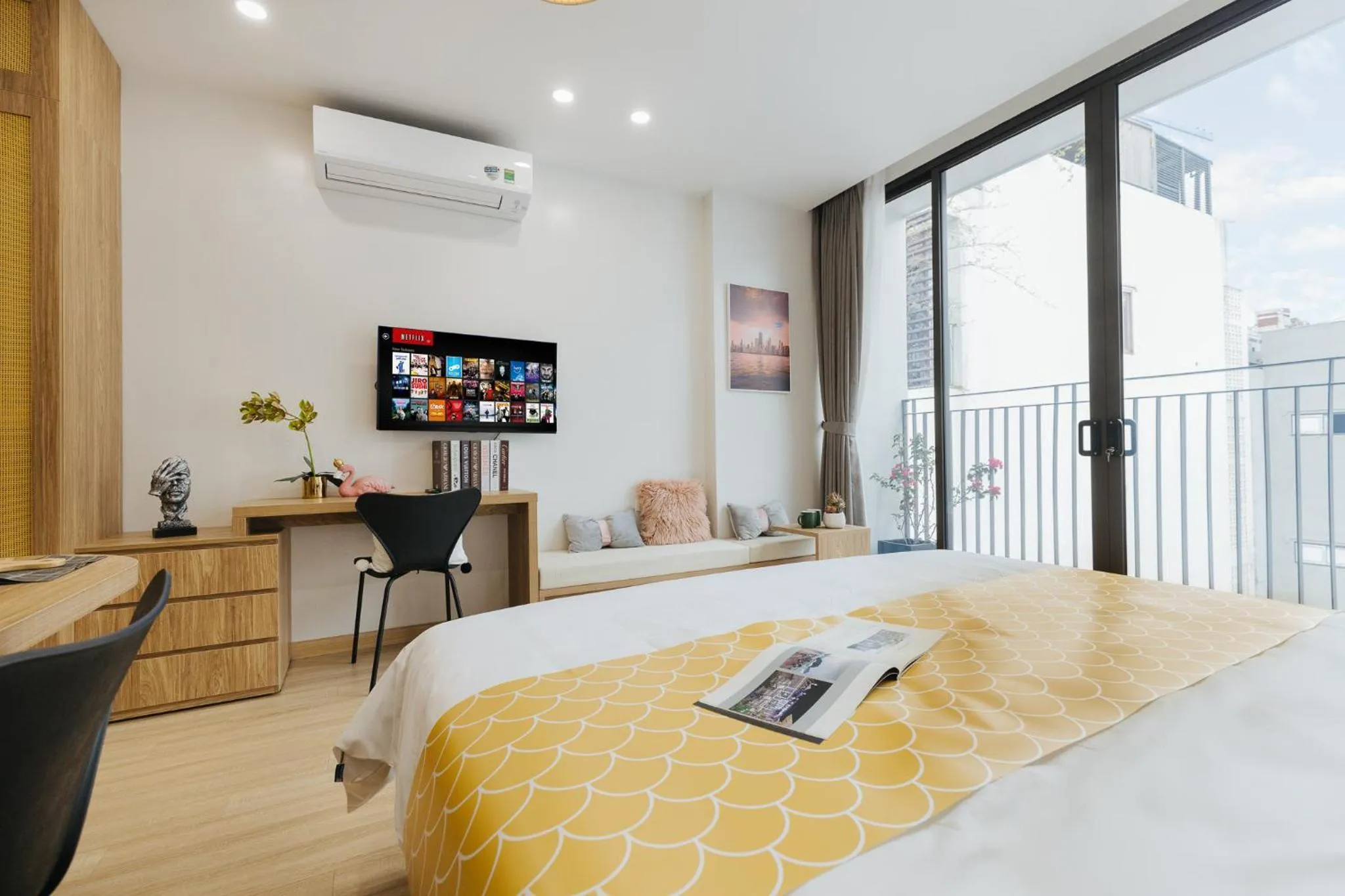 Photo of the whole room, Bed in Myrcella Urban Studio