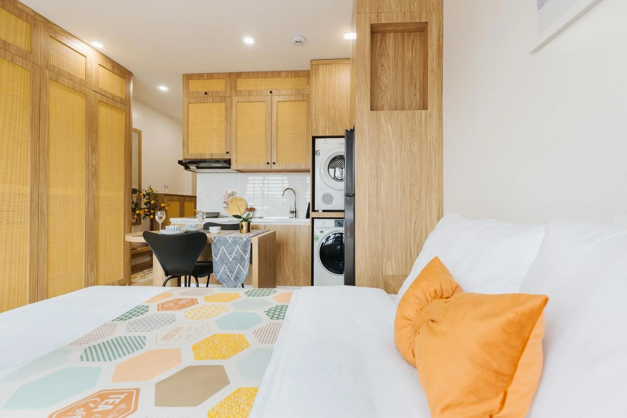 kitchen, Bed in Myrcella Urban Studio