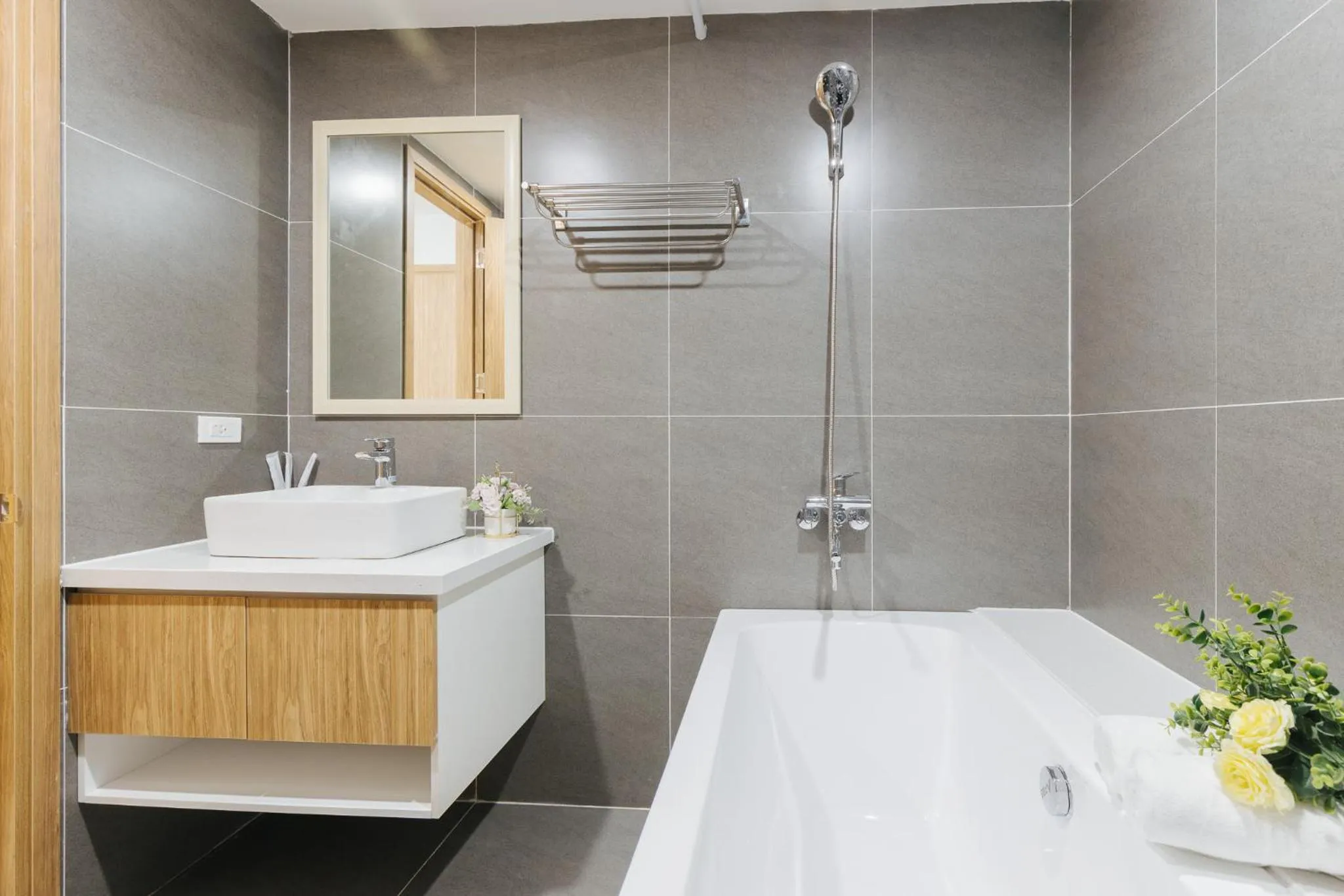 Bath in Myrcella Urban Studio