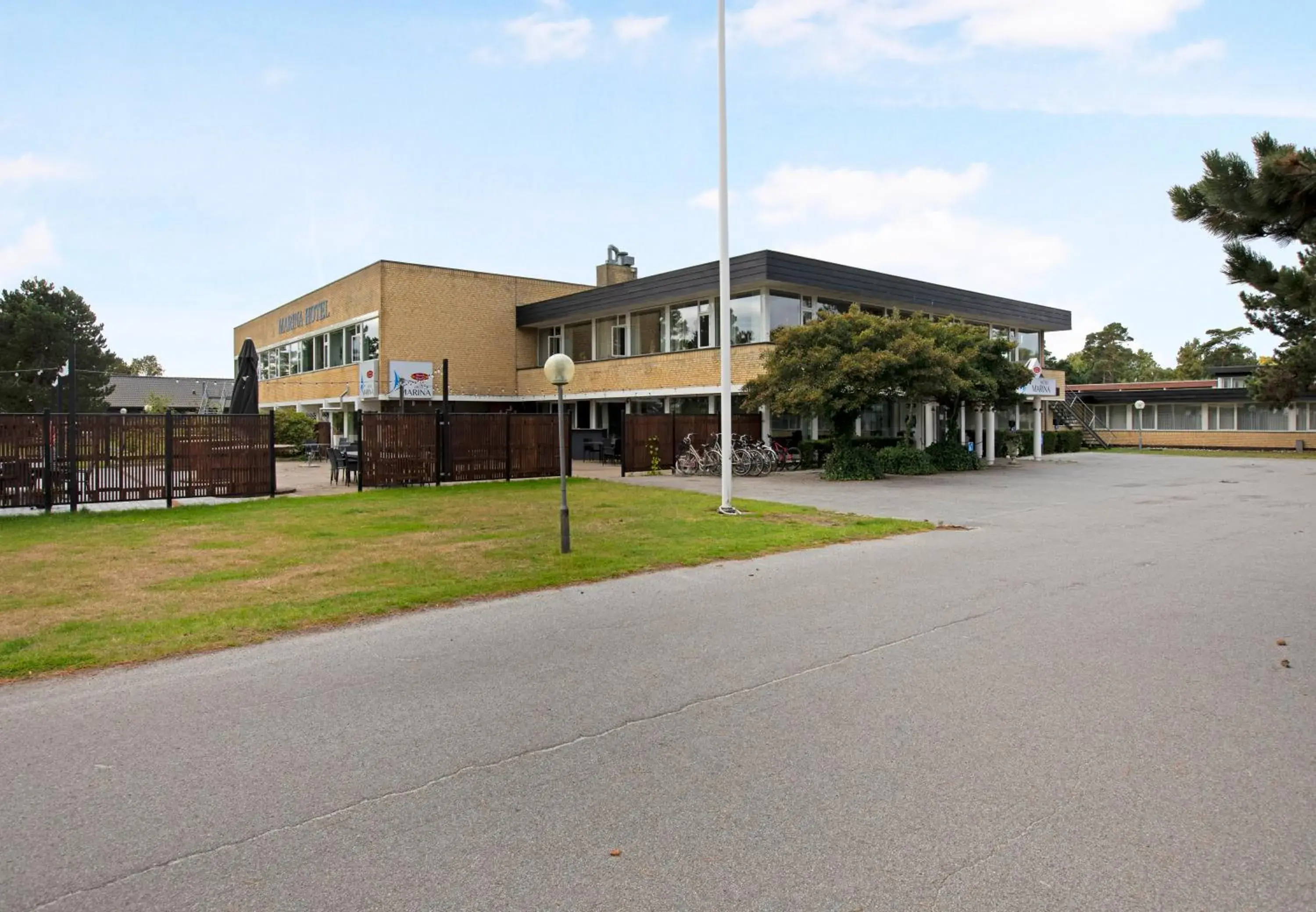 Hotel/ Apartments Marina Hotel/ Apartments Marina