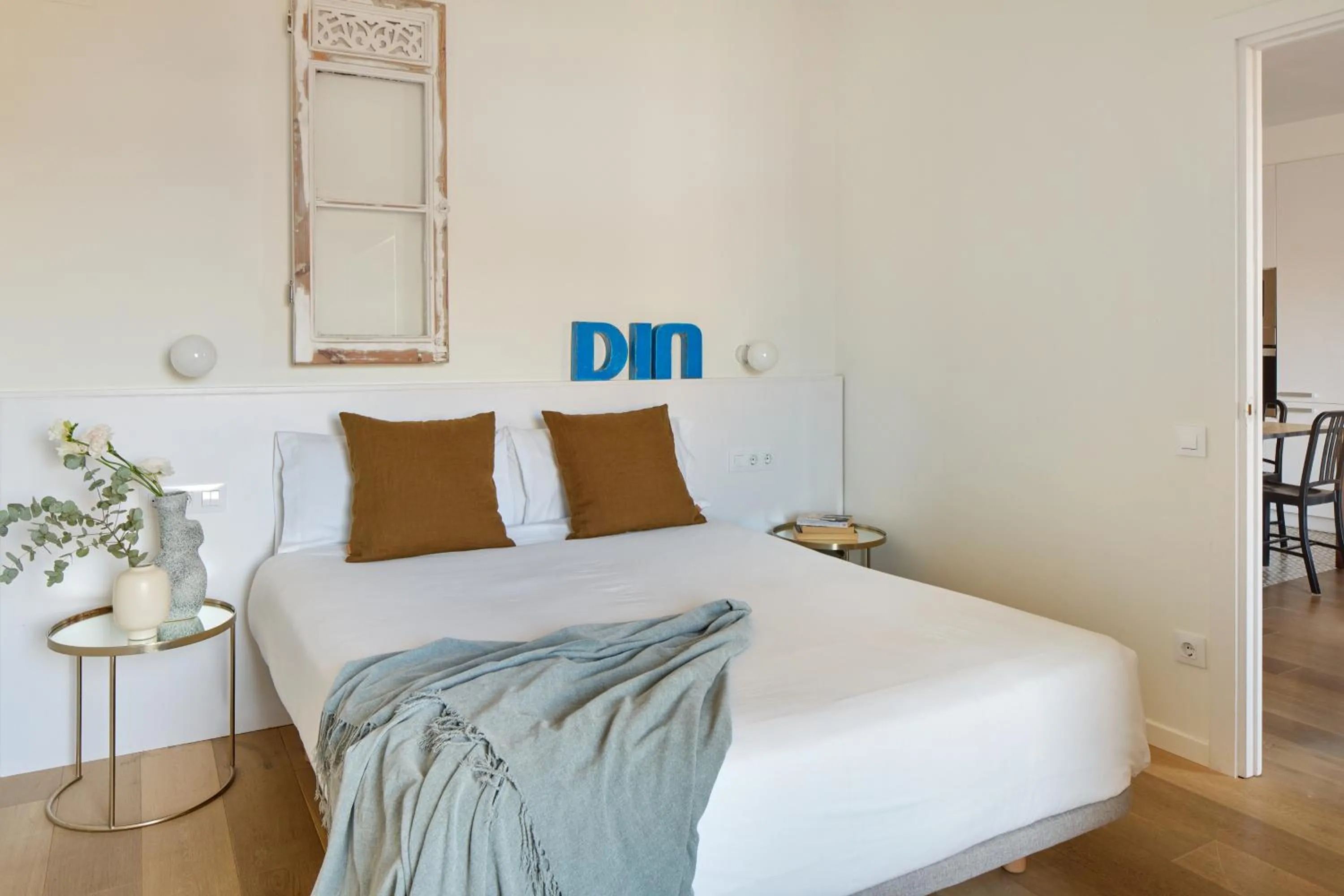 Photo of the whole room, Bed in Factory Apartments Barcelona