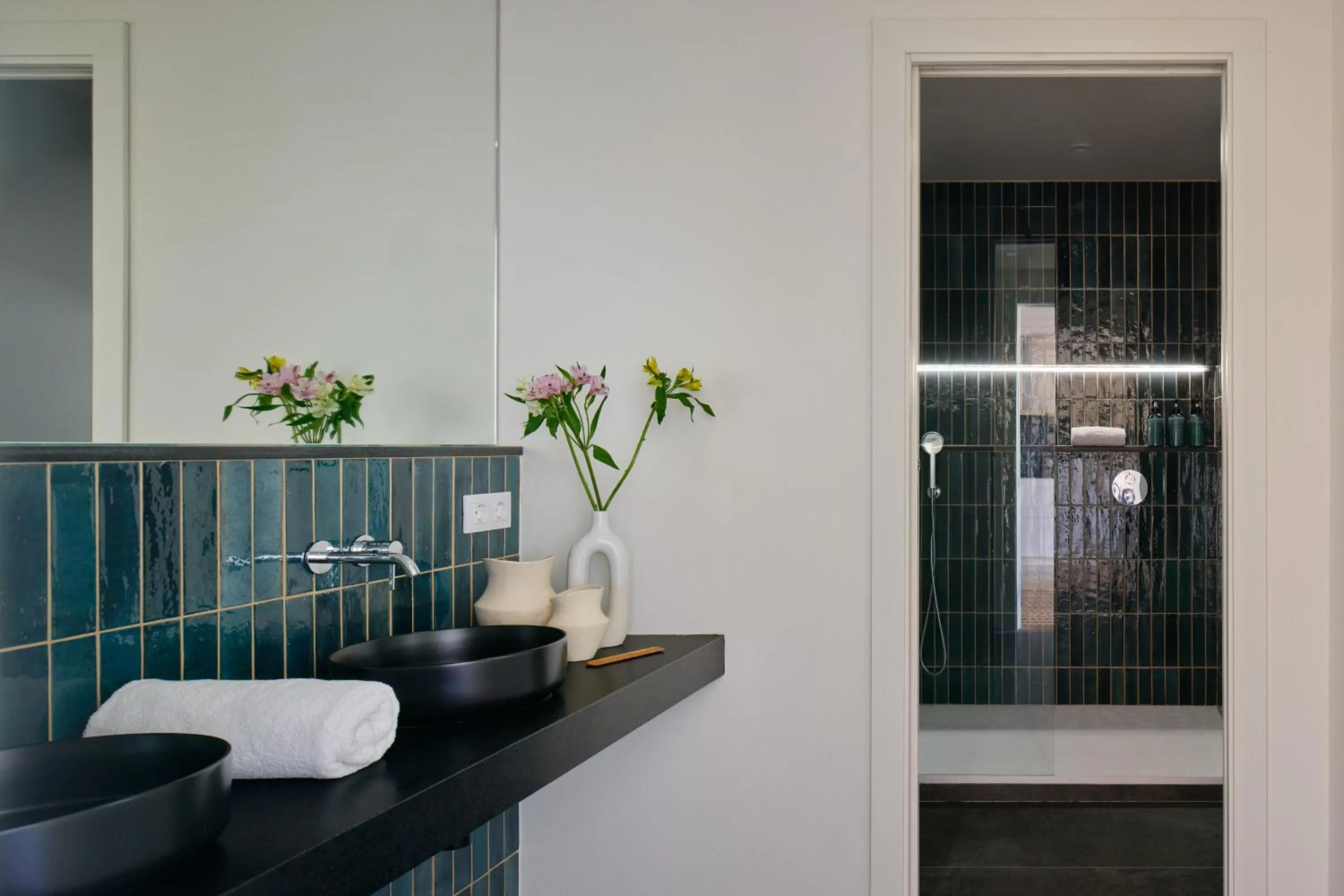 Shower in Factory Apartments Barcelona