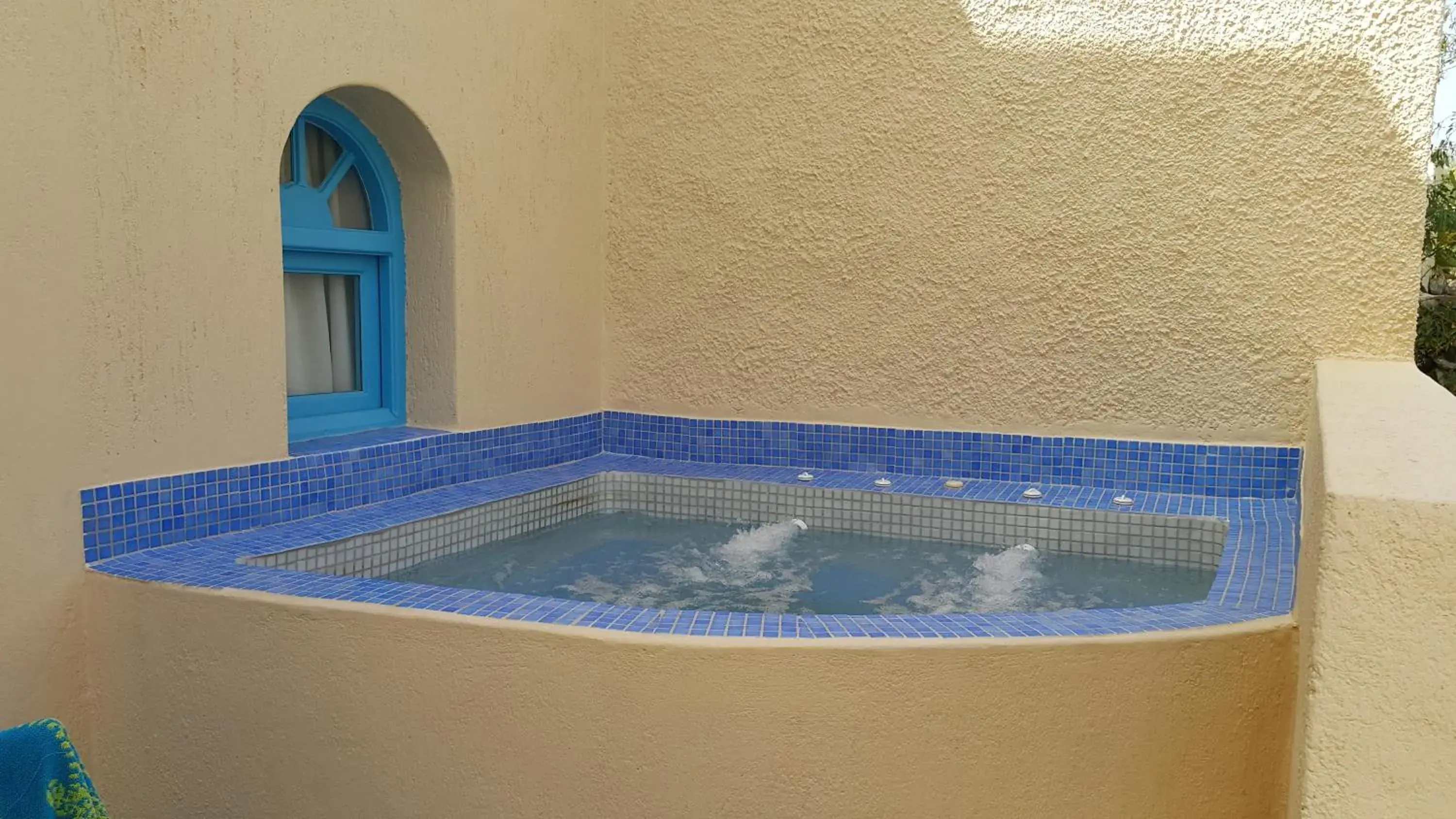 Superior Studio with Outdoor Jetted Tub in Lucia Villas Superior Studio with Outdoor Jetted Tub in Lucia Villas