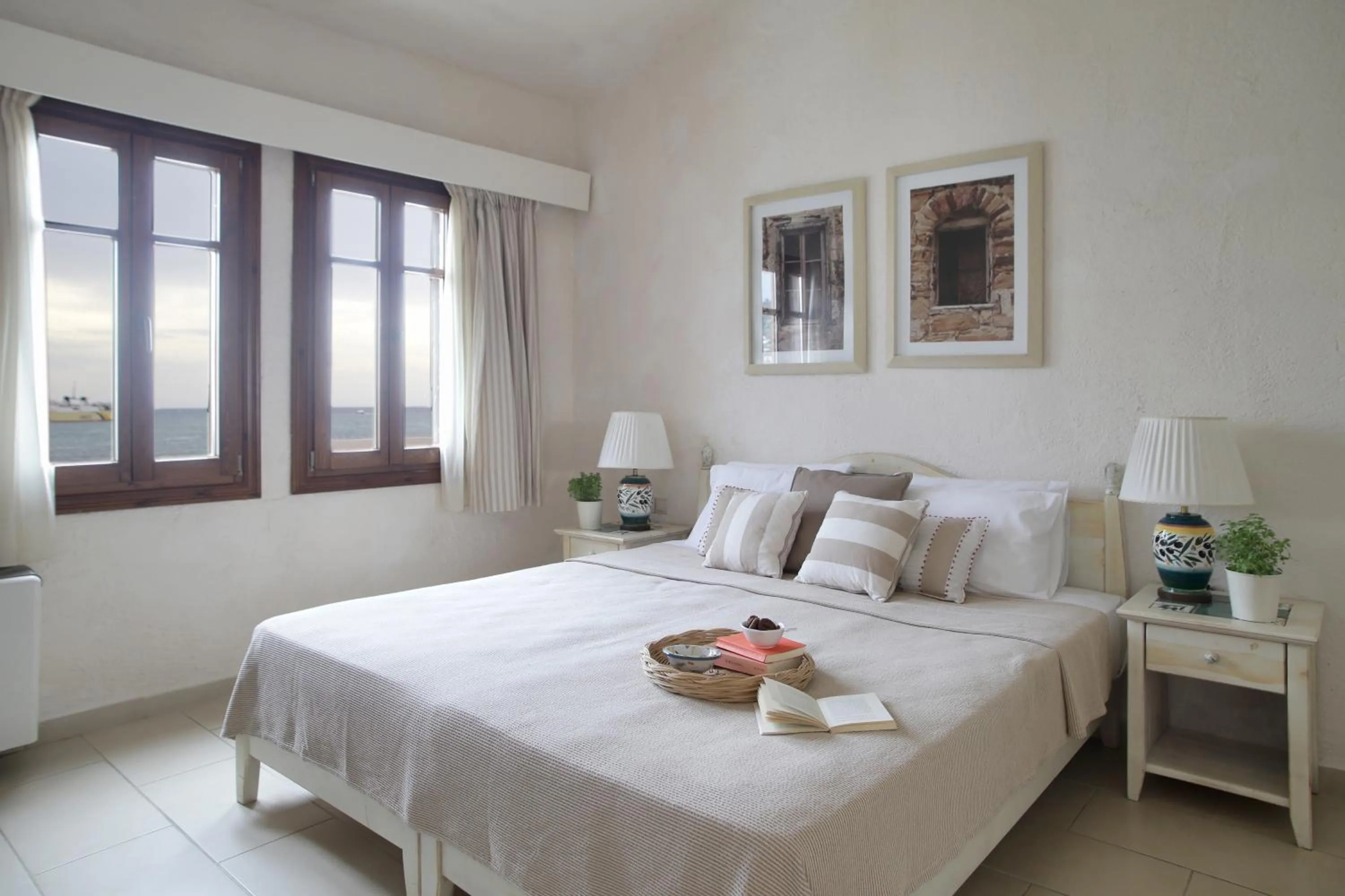 Bed in Skopelos Village Hotel