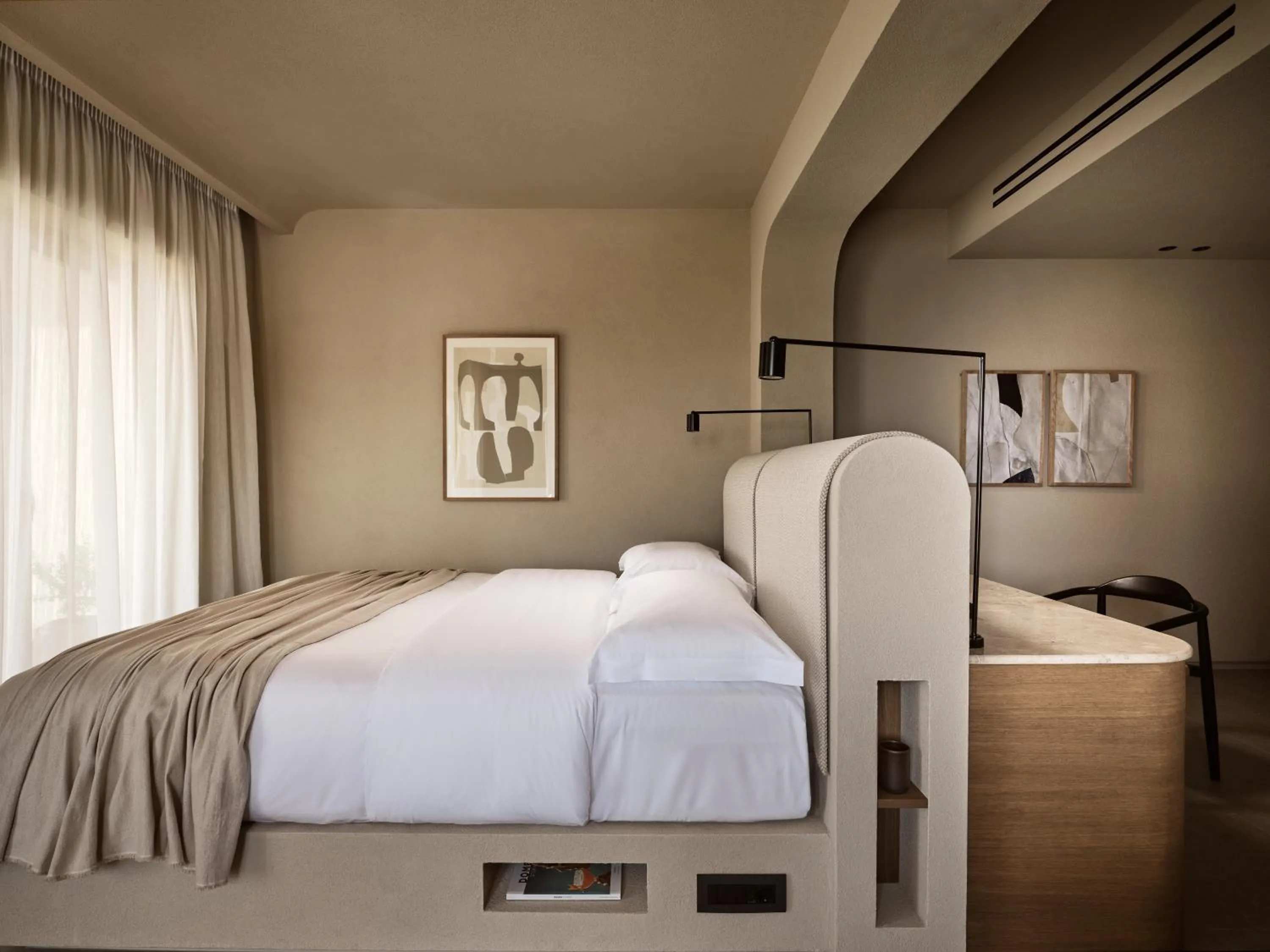 Bed in Domes Noruz Mykonos