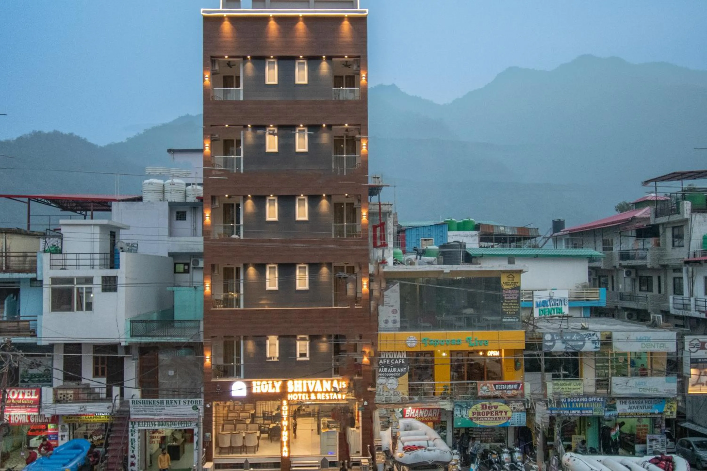 Property building in Holy Shivana Boutique Hotel Rishikesh