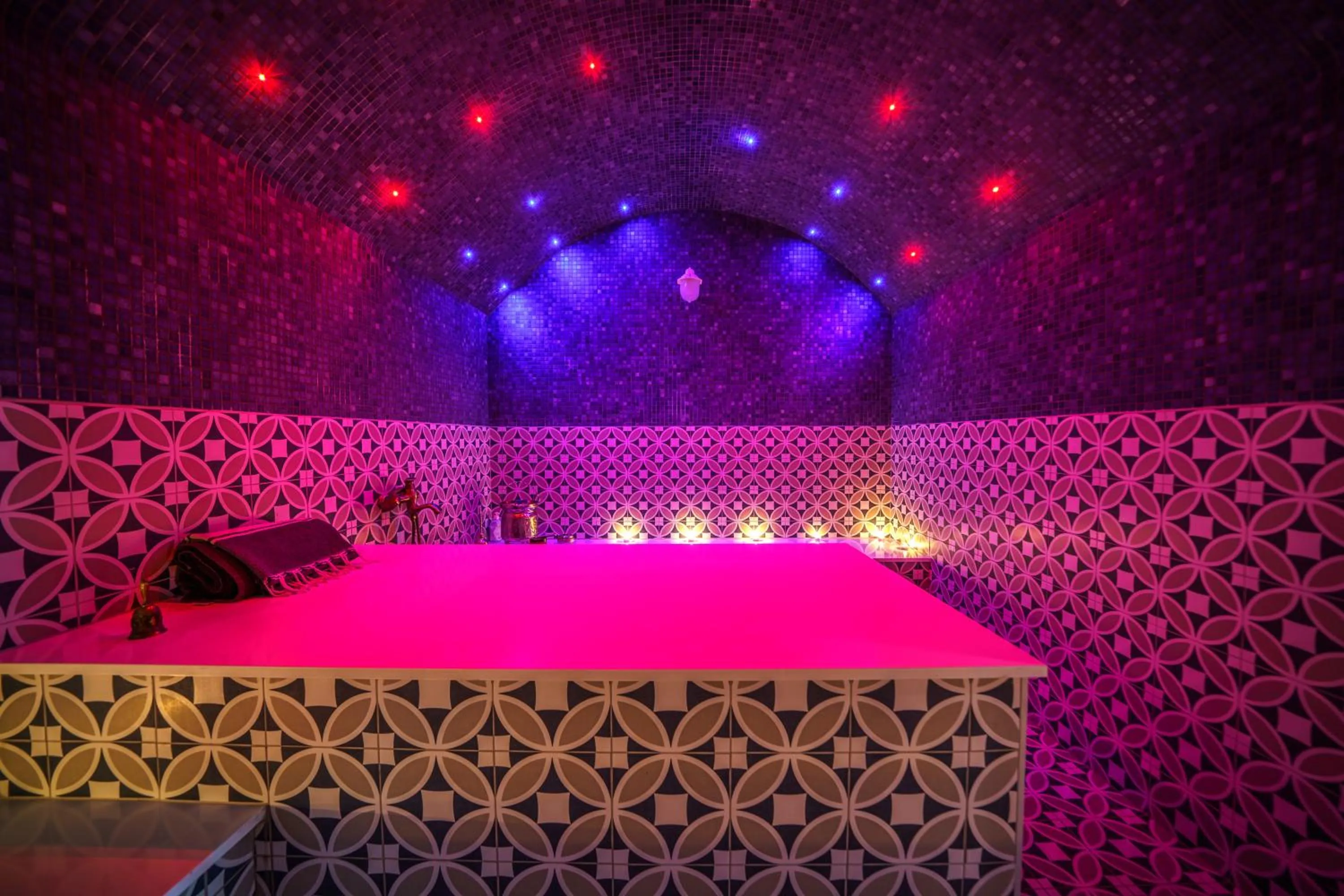 Spa and wellness centre/facilities in Macaris Suites & Spa