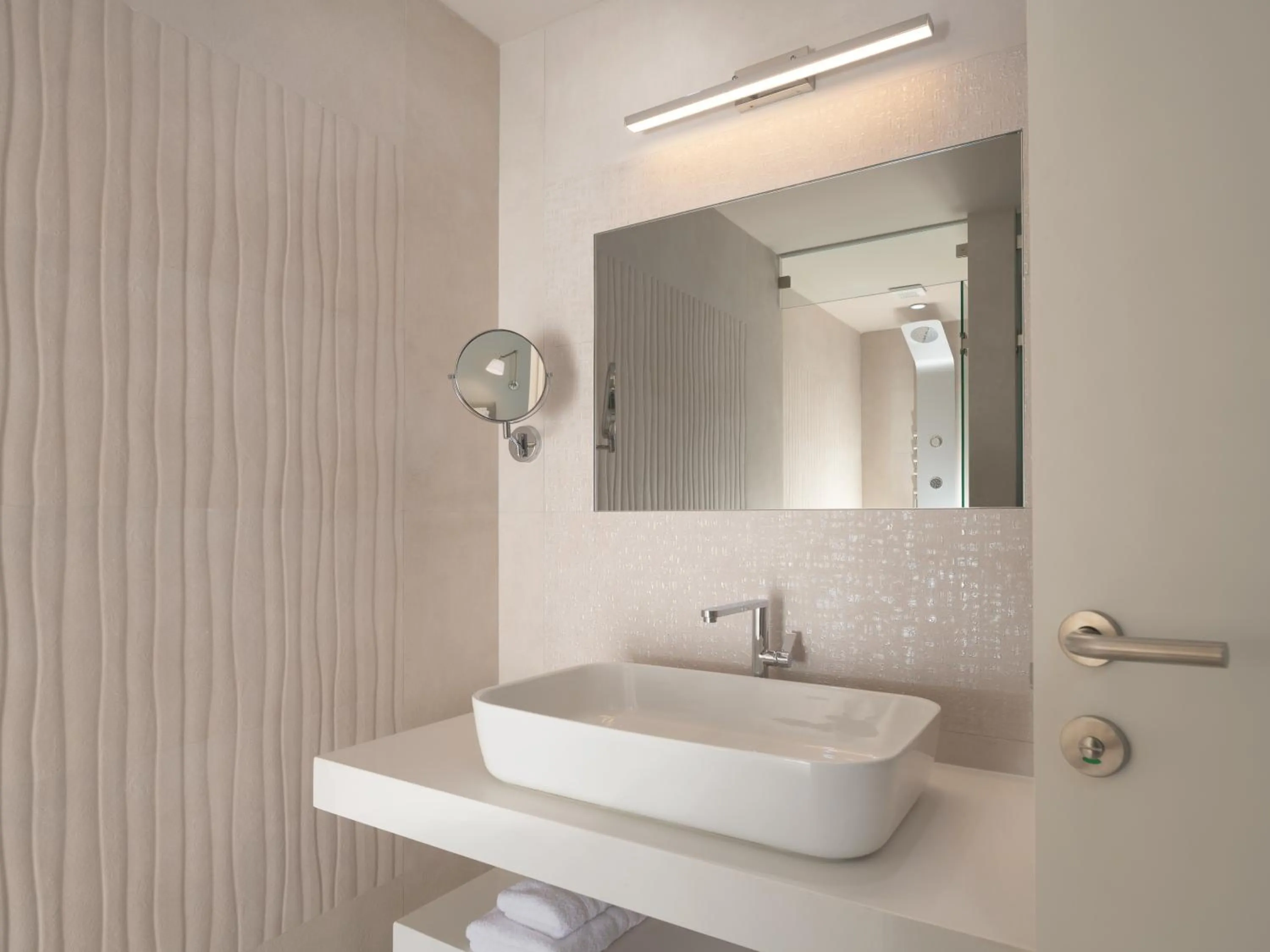 Bathroom in Macaris Suites & Spa