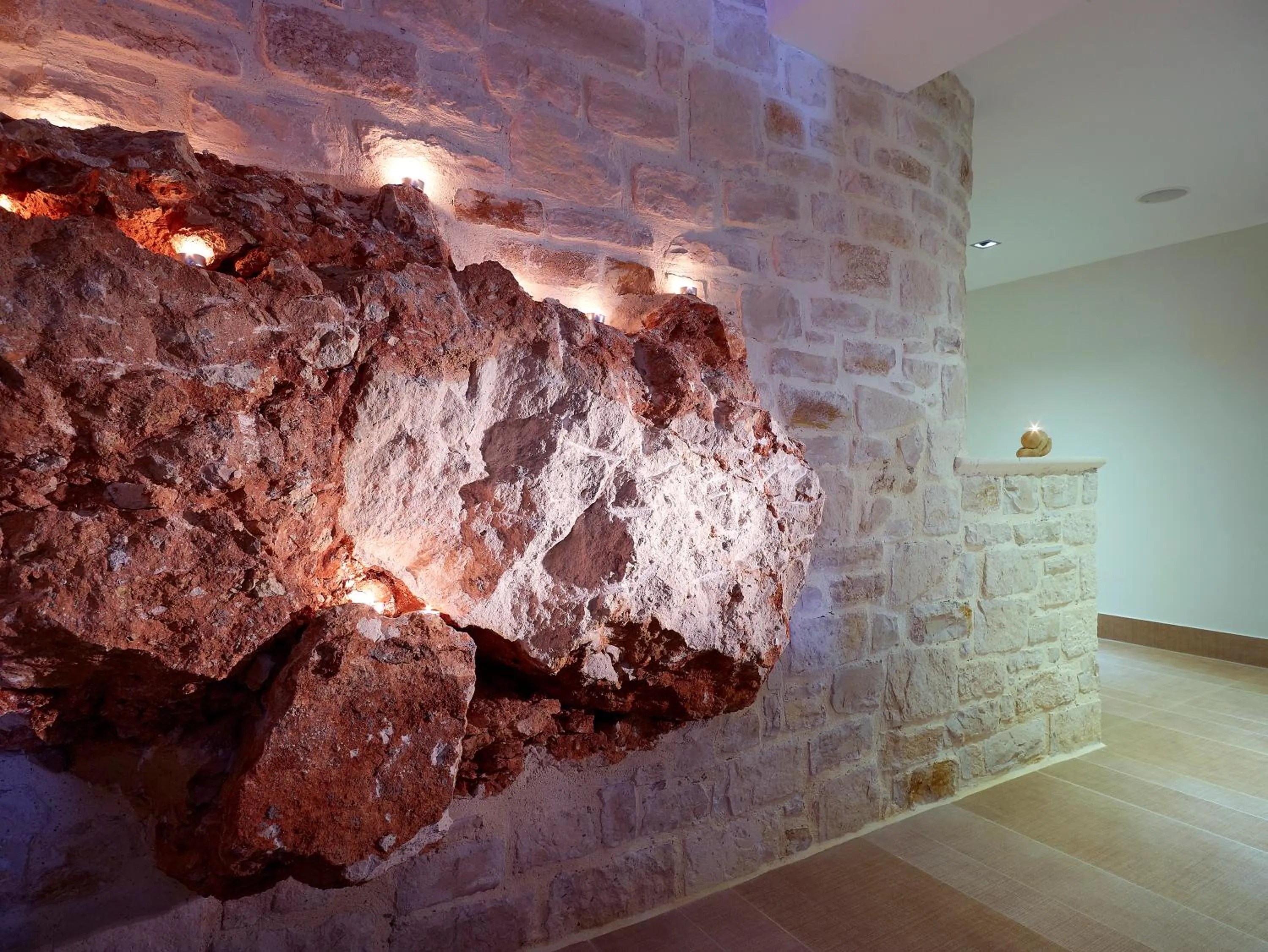 Decorative detail in Macaris Suites & Spa