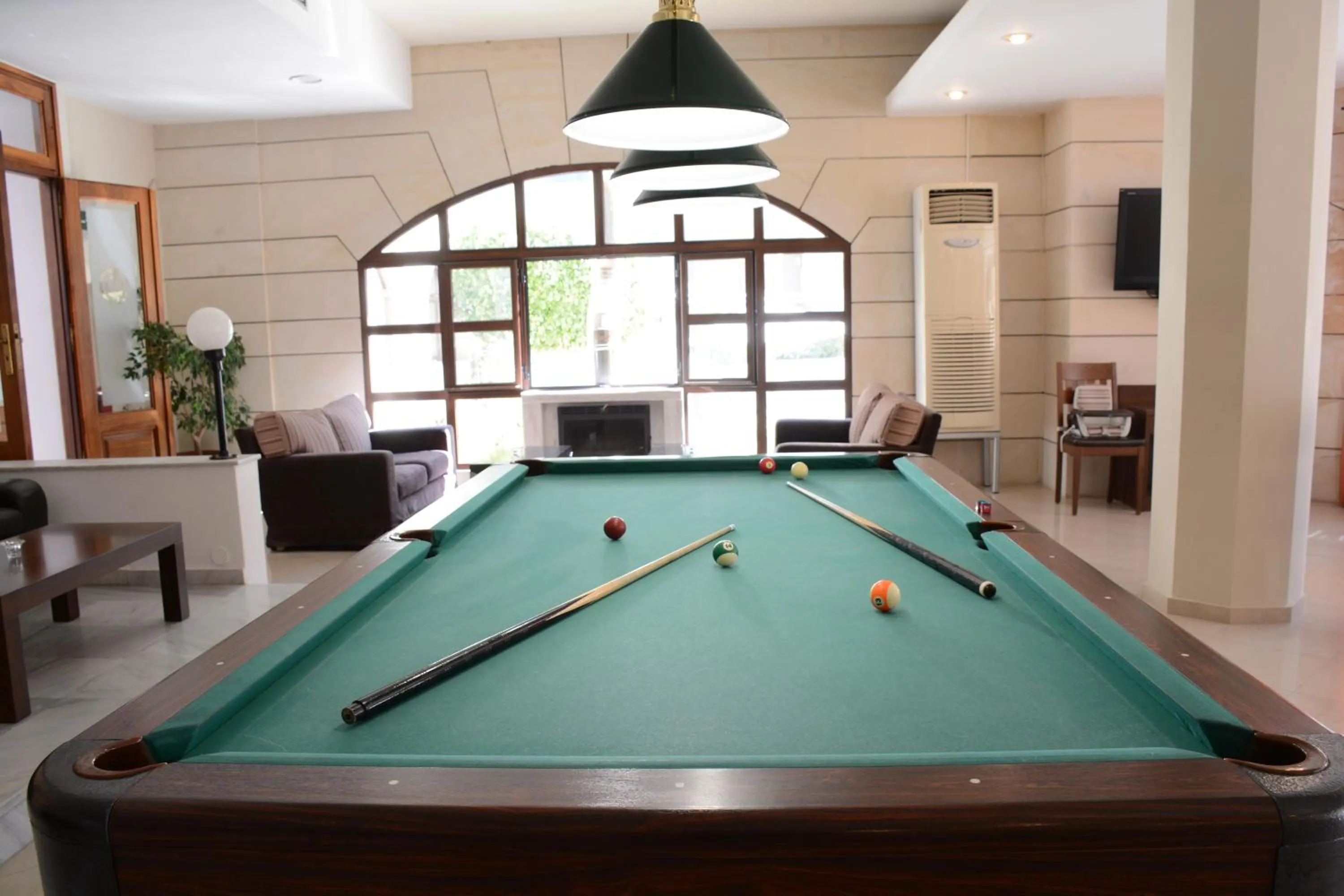 Lounge or bar in Macaris Suites & Spa