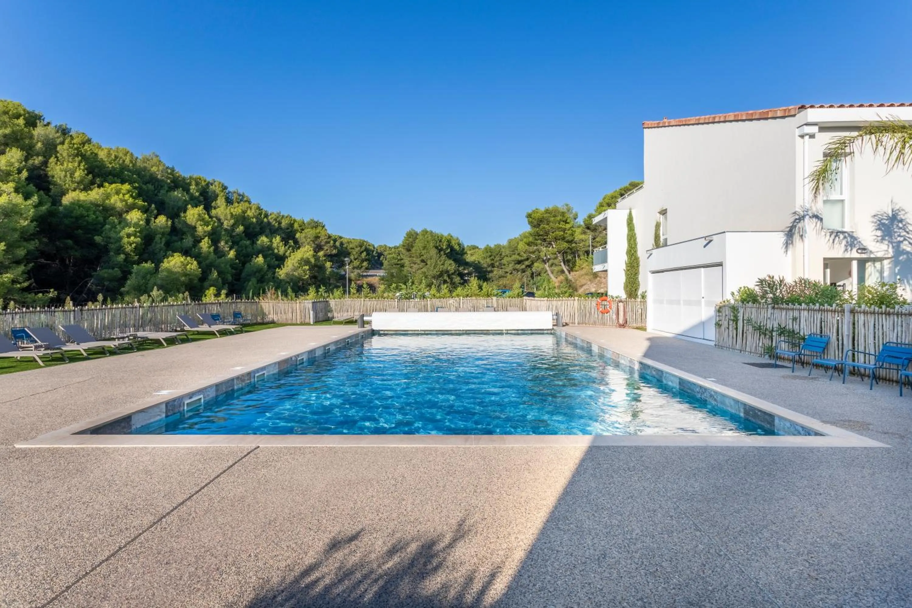 Property building in Résidence Pierre et Vacances Cap Cassis Calanques