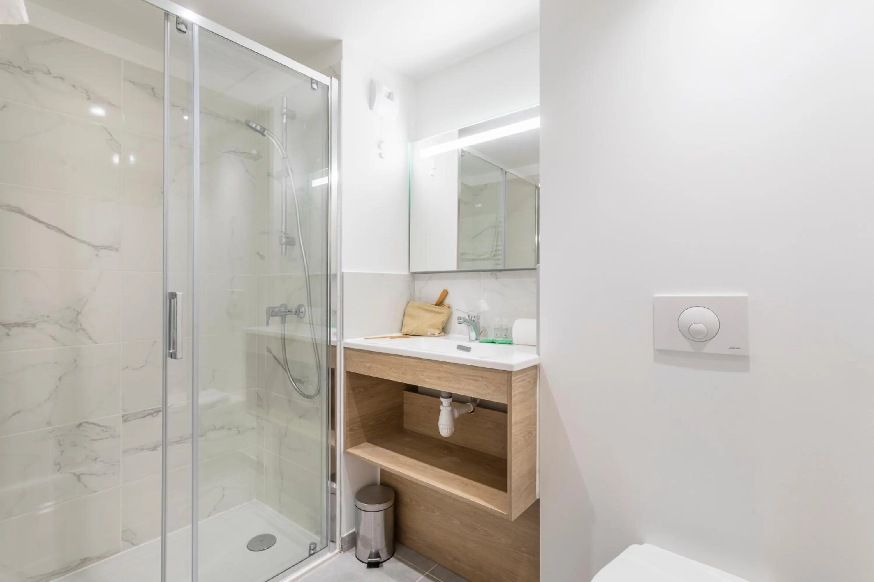 Shower in Résidence Pierre et Vacances Cap Cassis Calanques