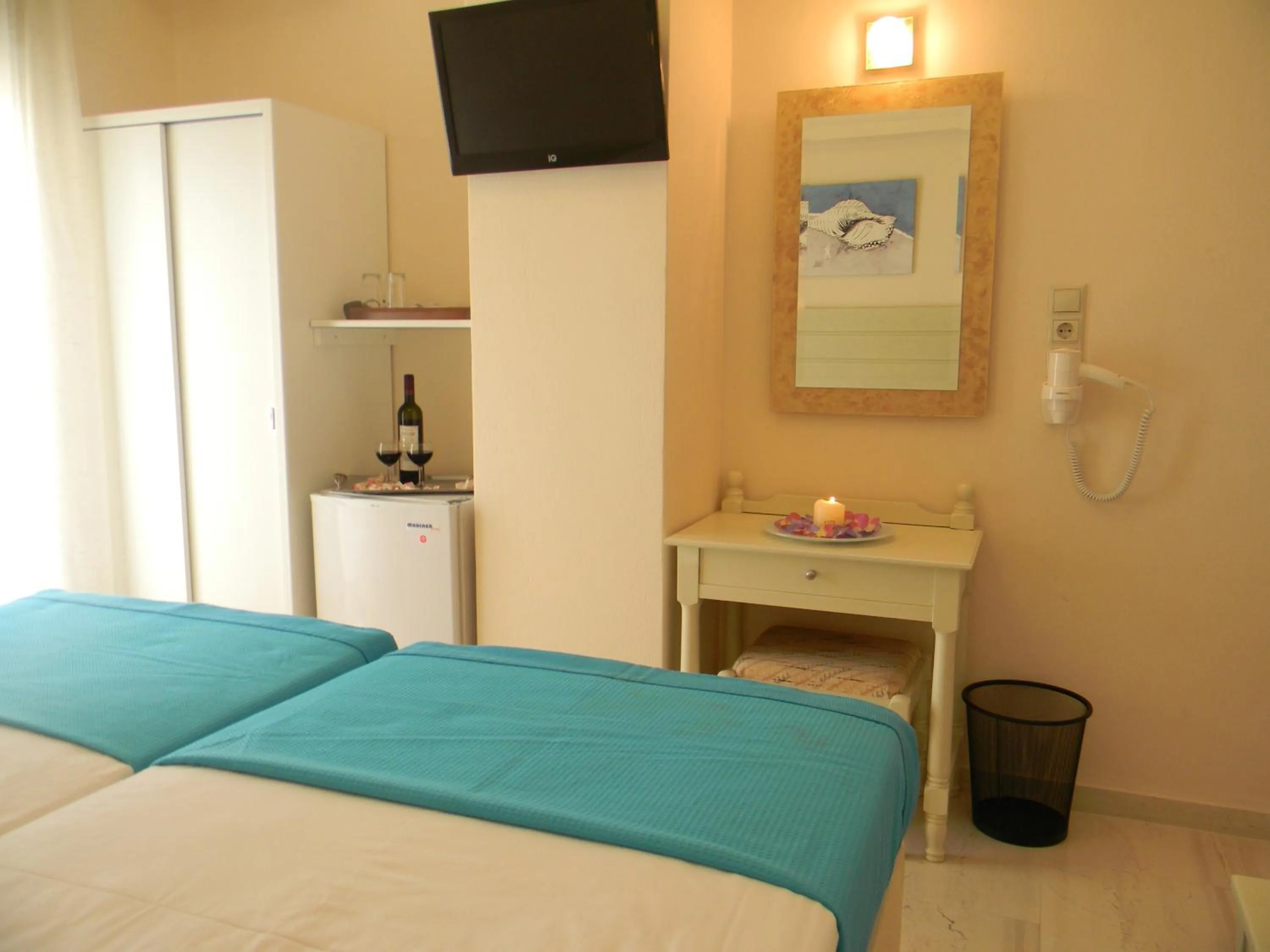 Bedroom, Bed in Margo Studios