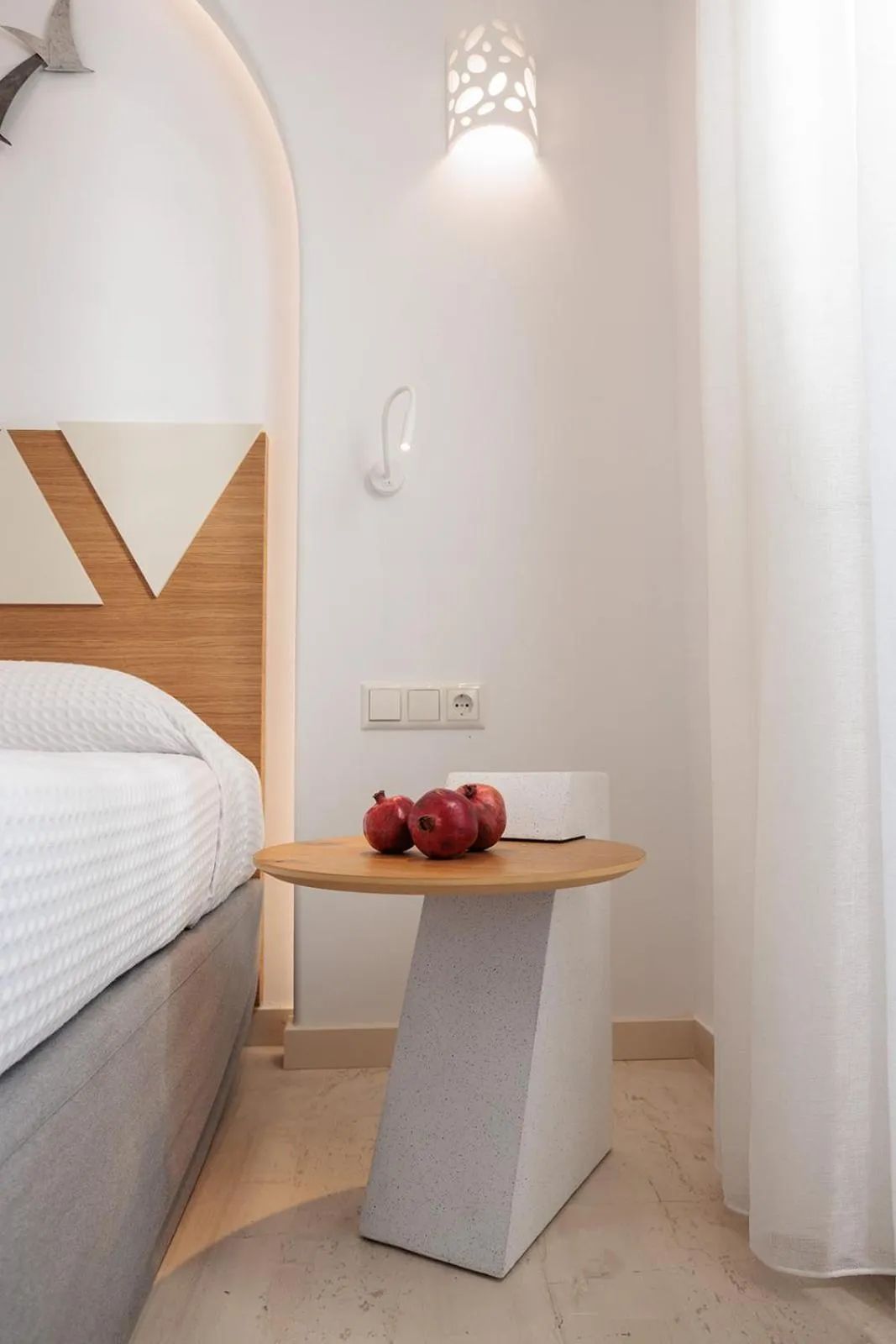 Bed in Margo Studios