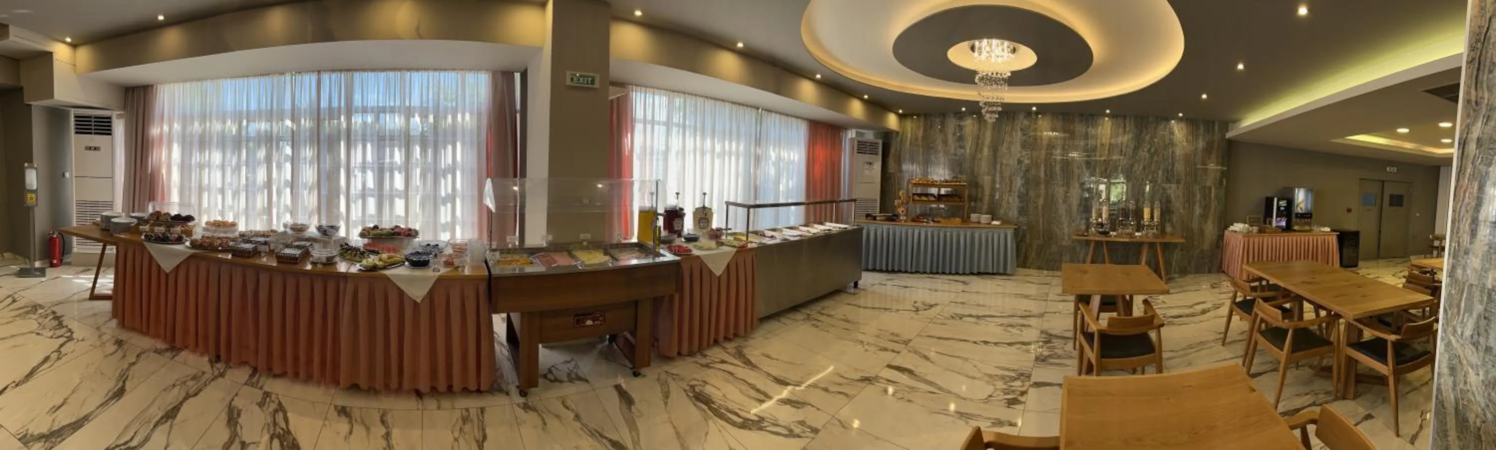 Restaurant/places to eat in Vanisko Hotel