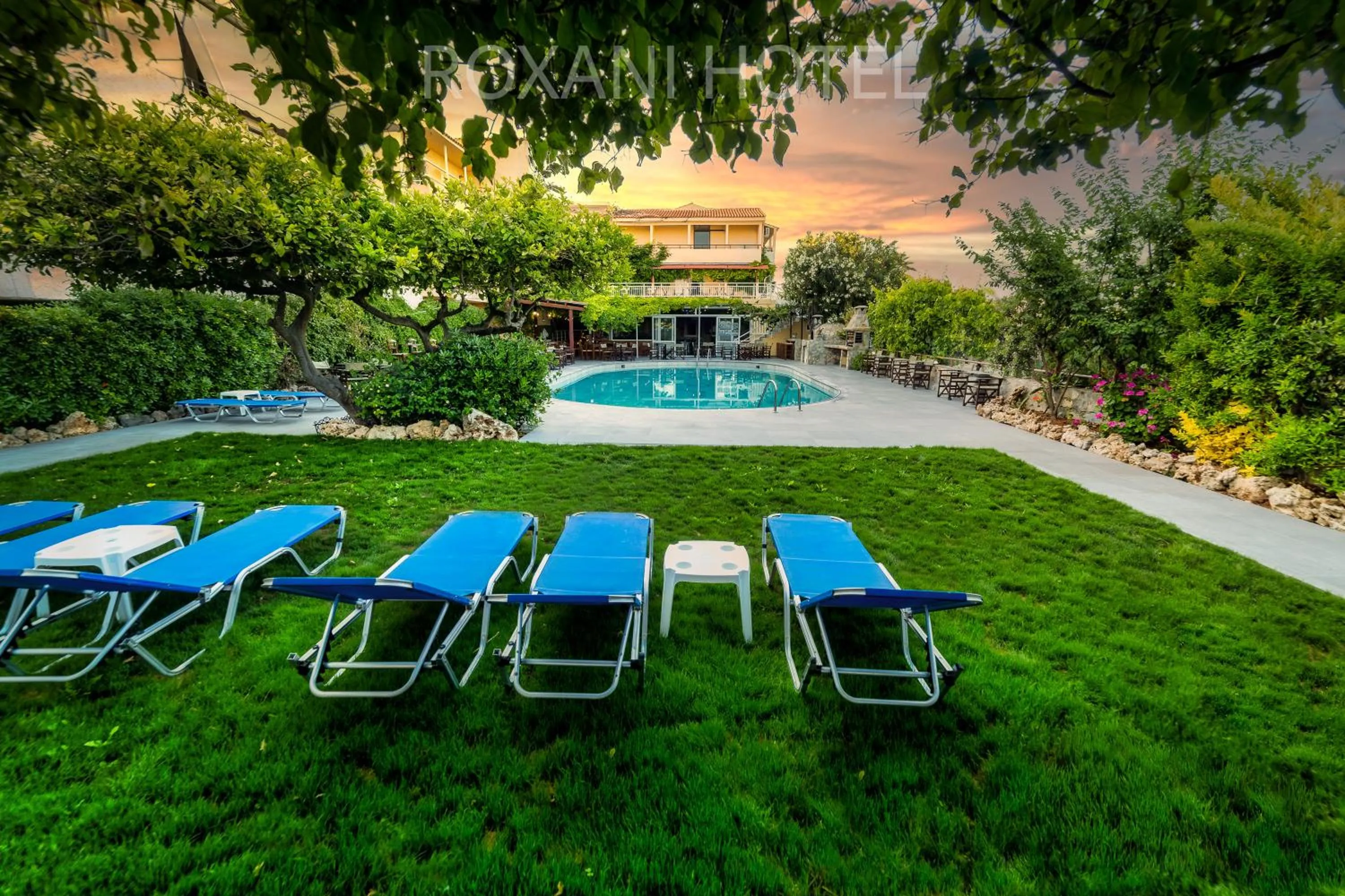 Swimming pool in Roxani Hotel