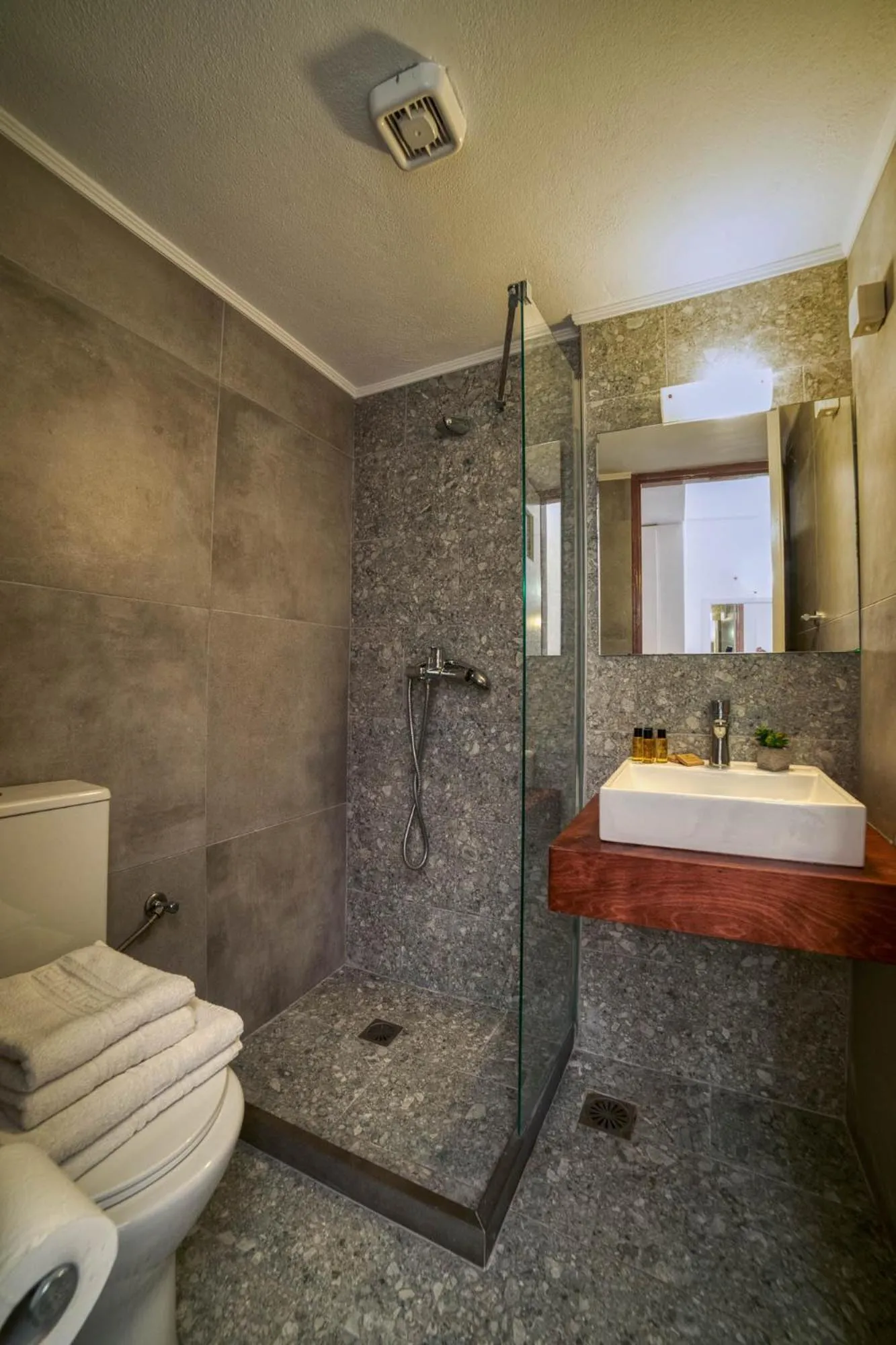 Bathroom in Roxani Hotel