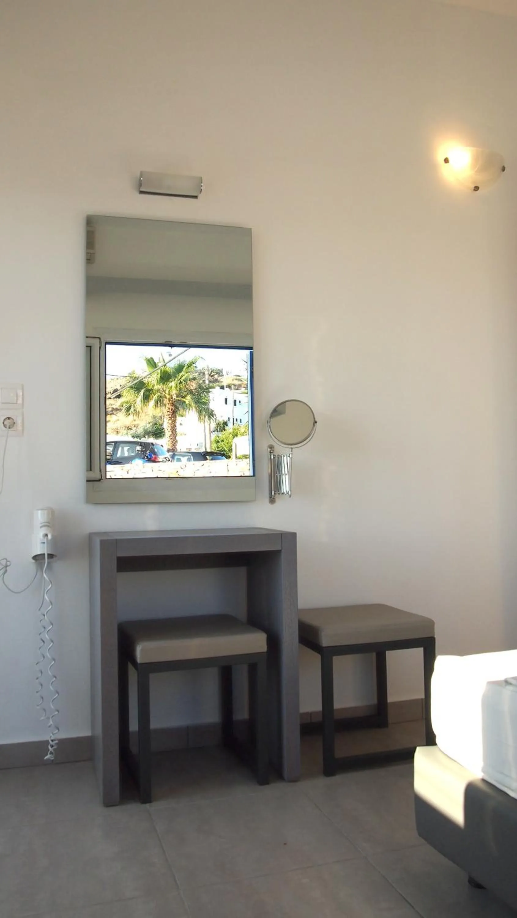 Decorative detail in Homer's Inn Hotel