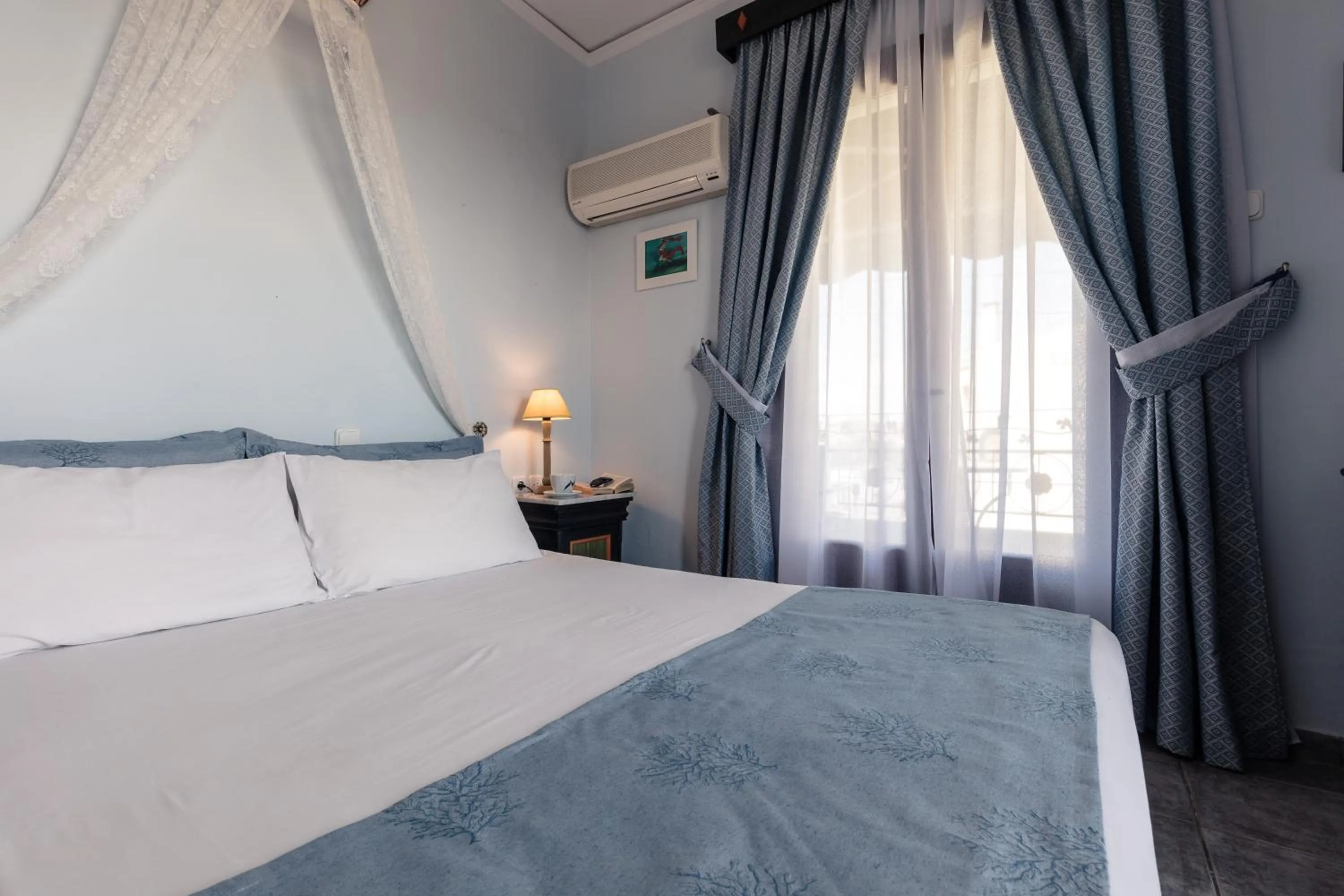 Bedroom, Bed in Yianna Hotel