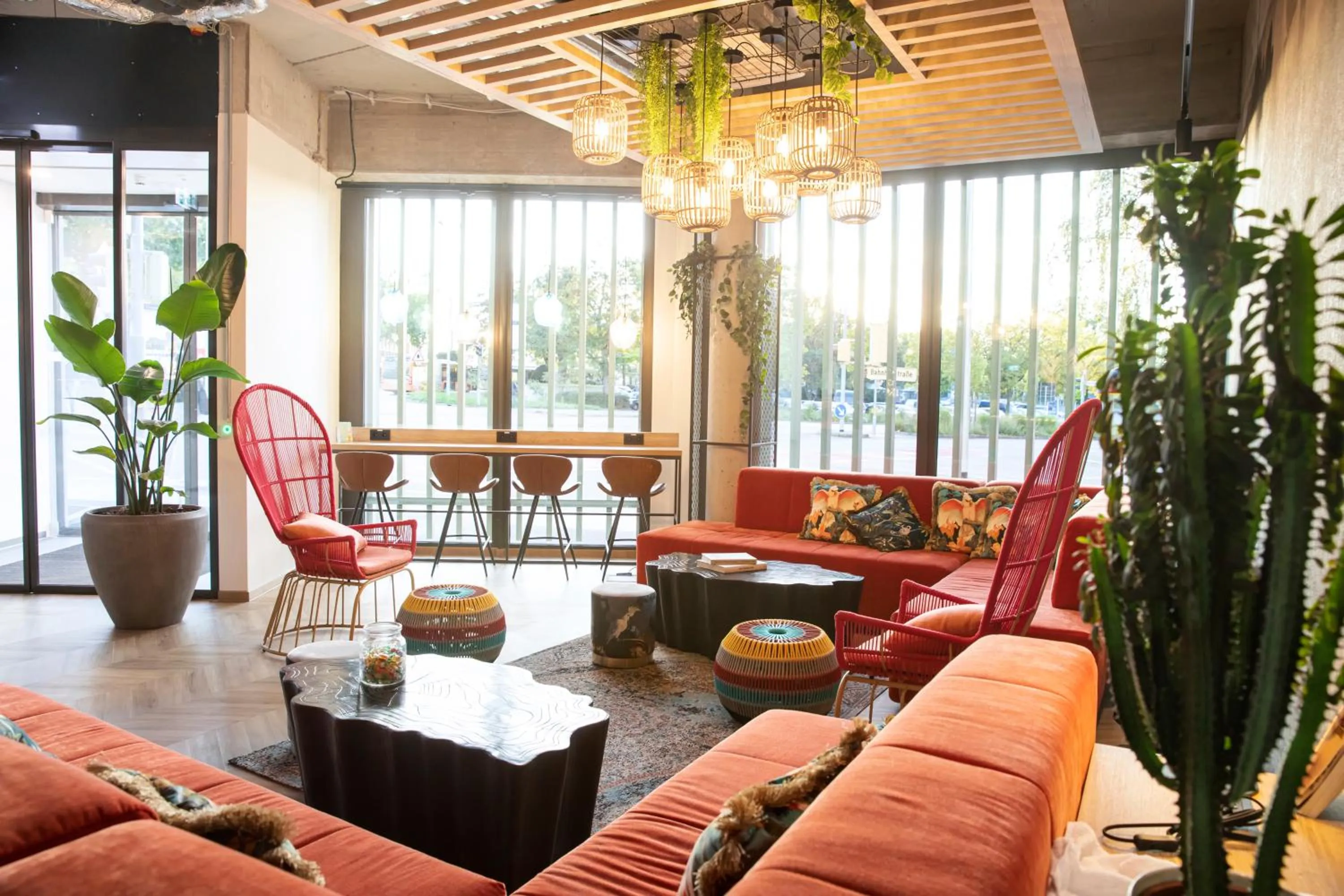 Lobby or reception in LOGINN Hotel Waiblingen