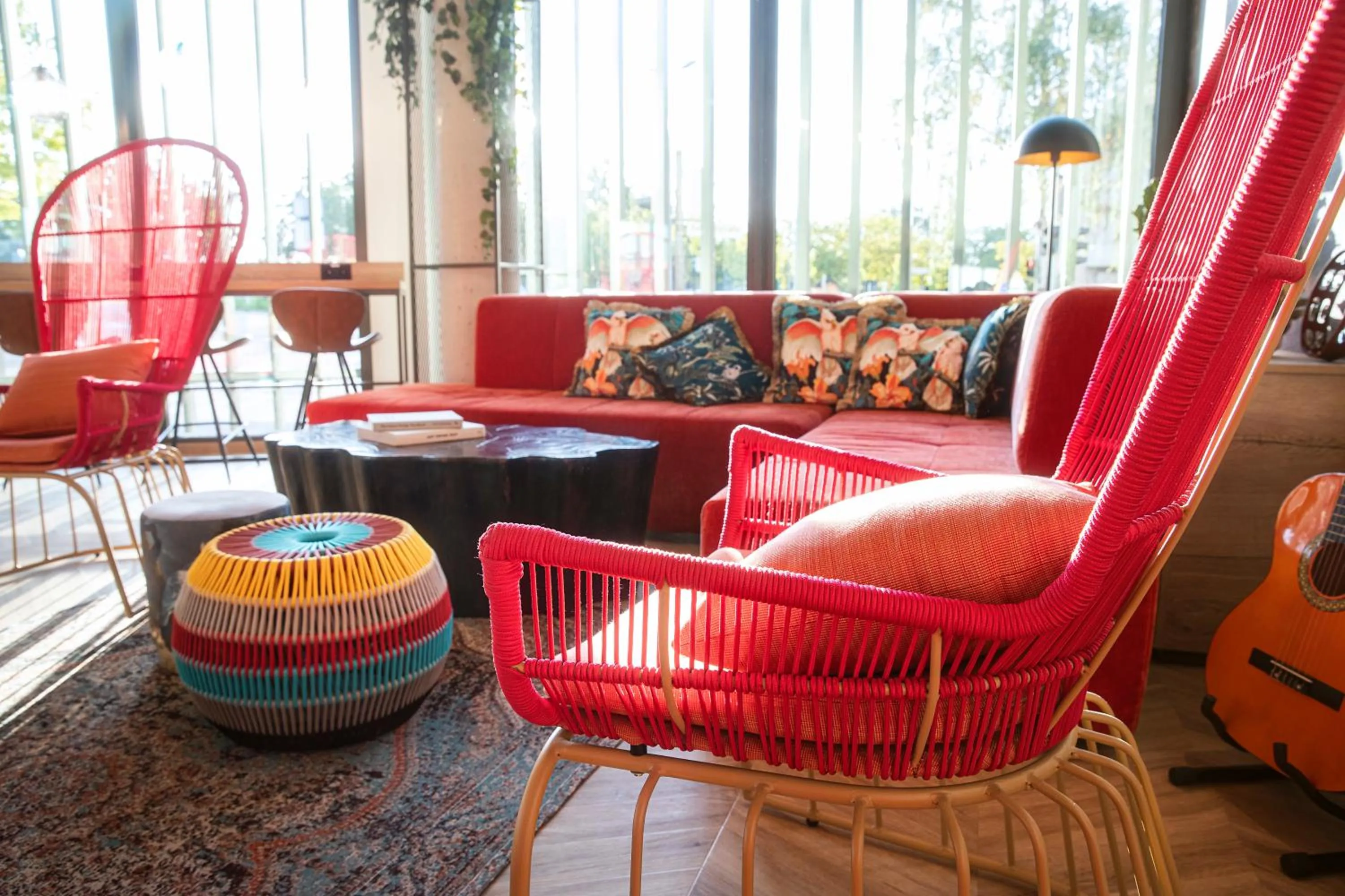 Lobby or reception in LOGINN Hotel Waiblingen