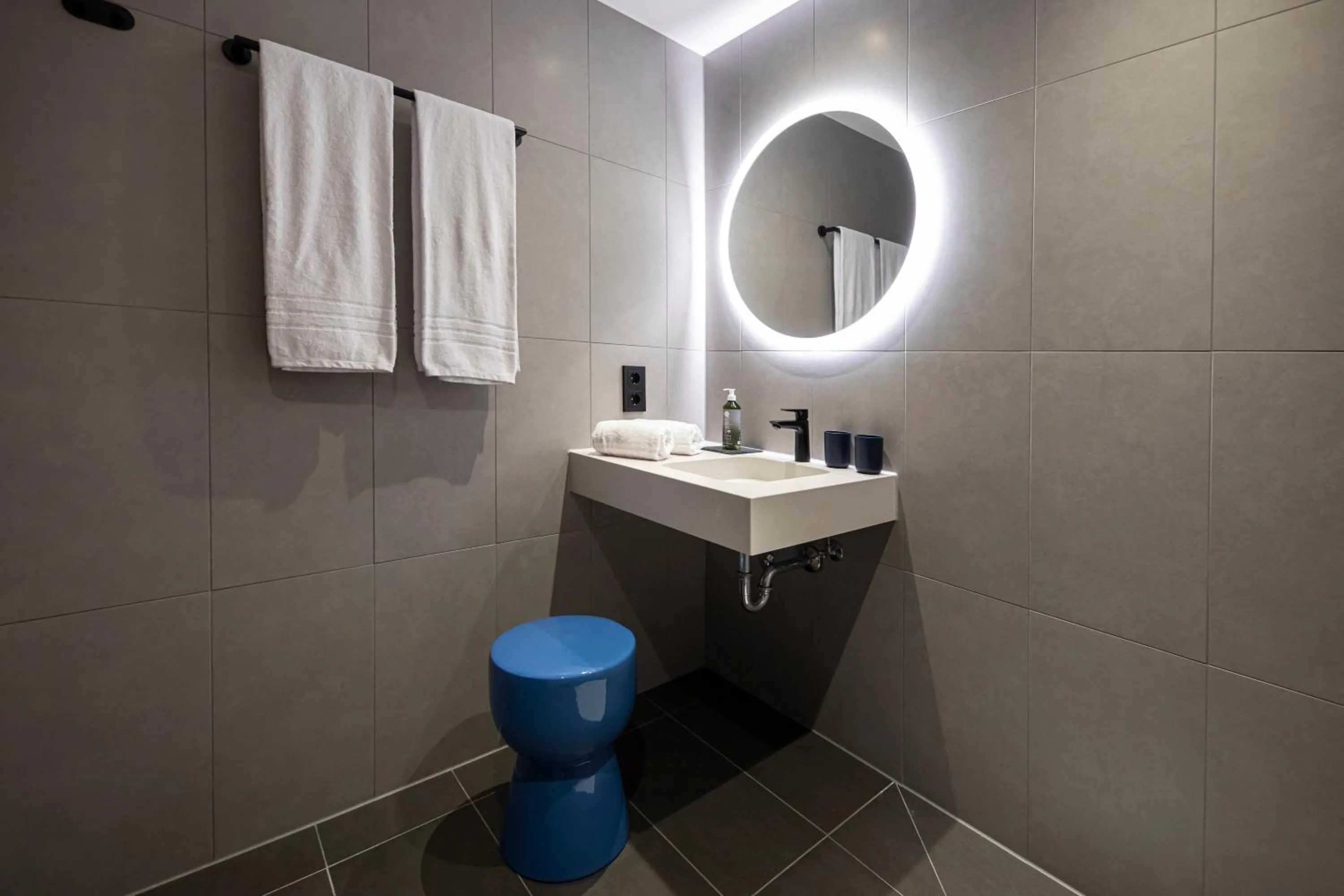 Bathroom in LOGINN Hotel Waiblingen