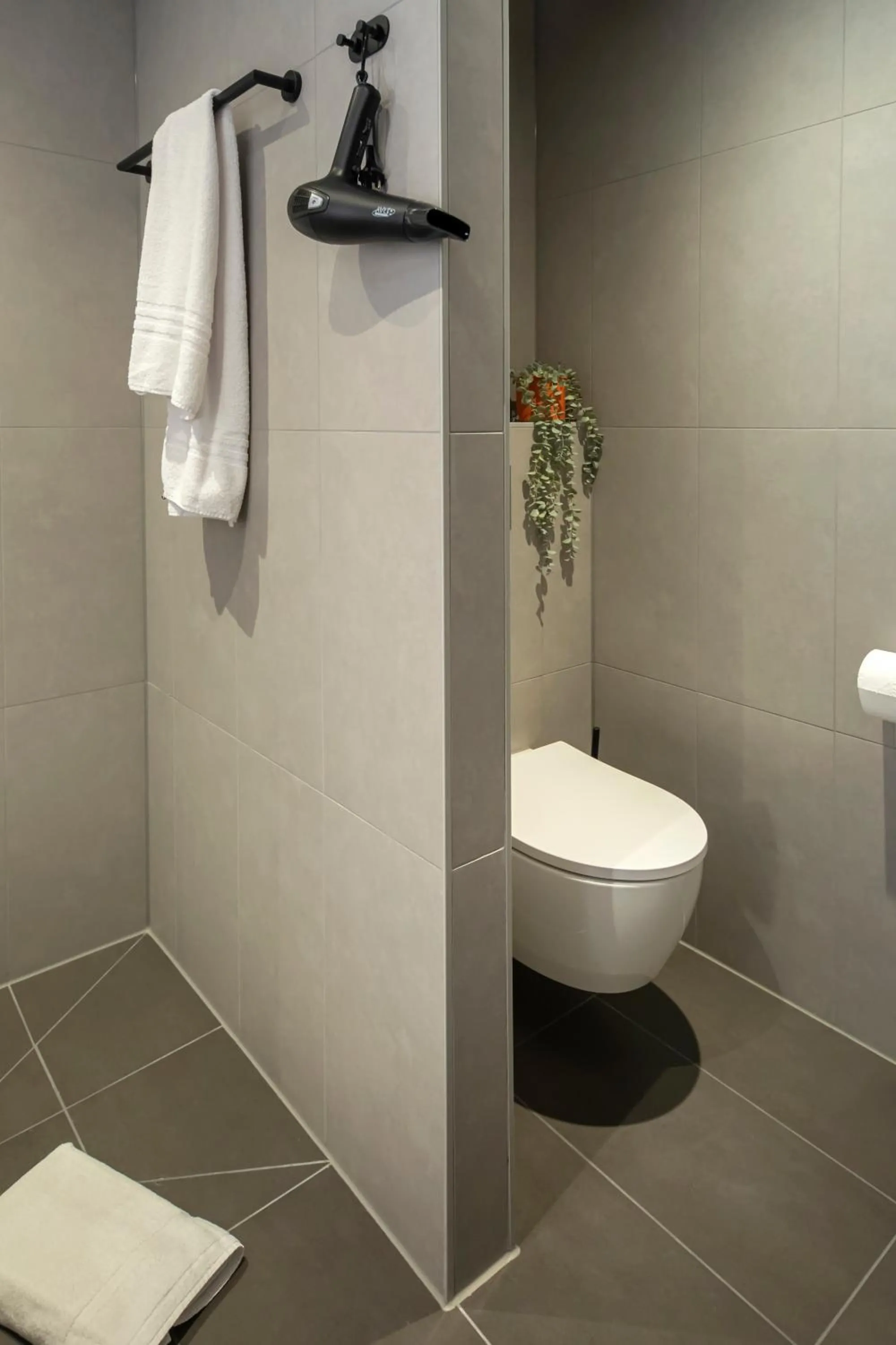 Bathroom in LOGINN Hotel Waiblingen