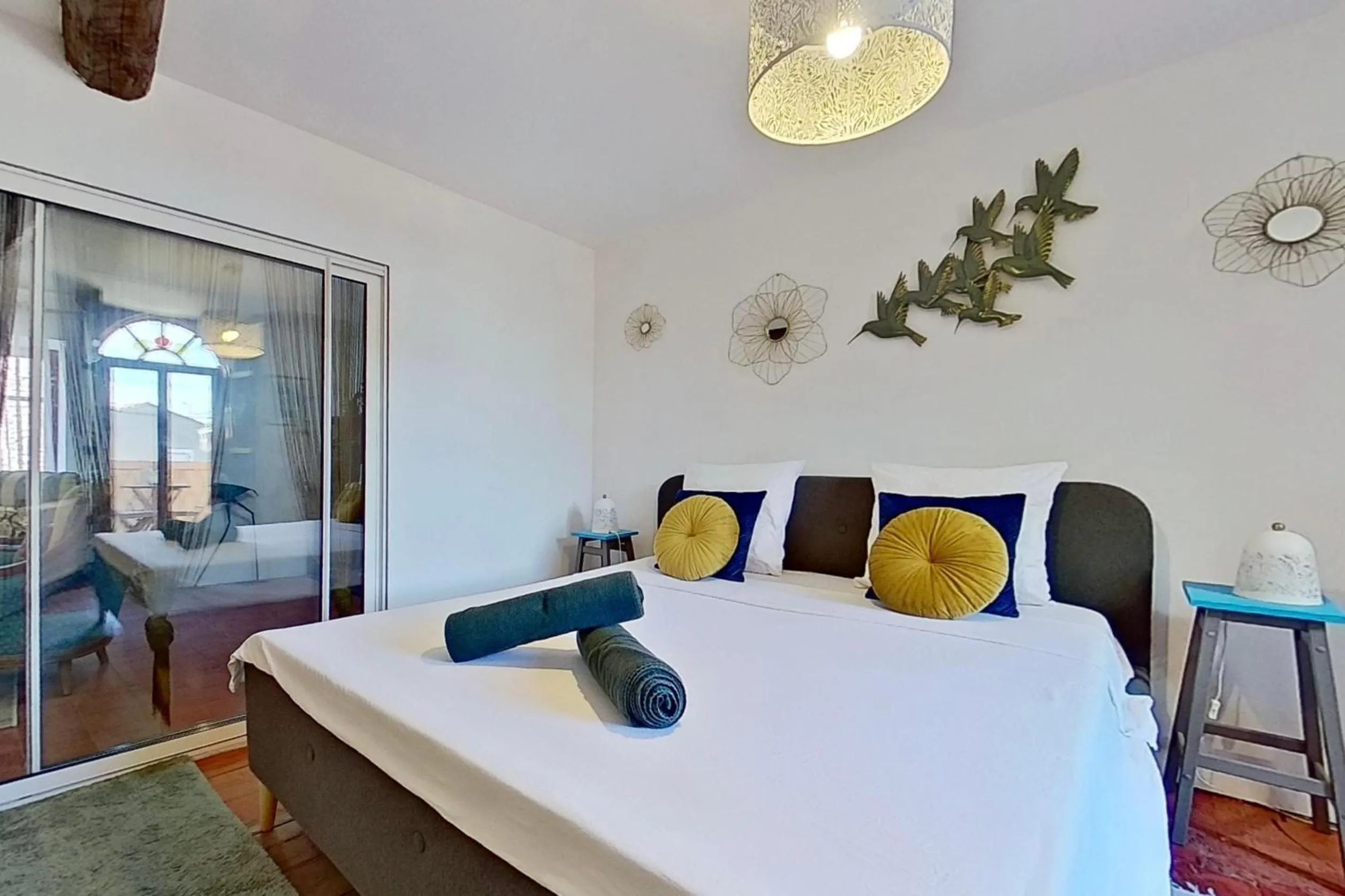 Bed in Les 2 Drôles d'Oiseaux