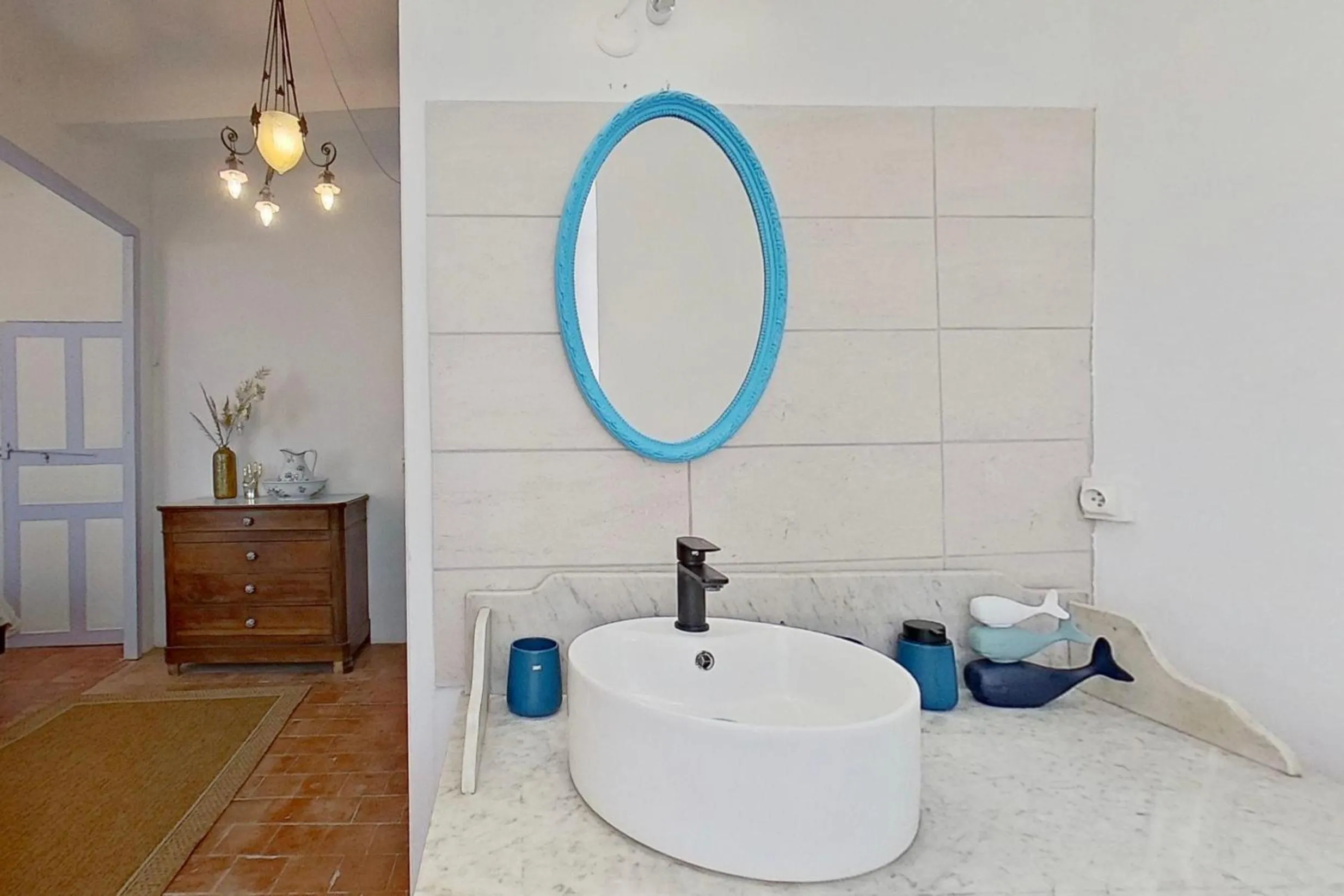 Toilet in Les 2 Drôles d'Oiseaux