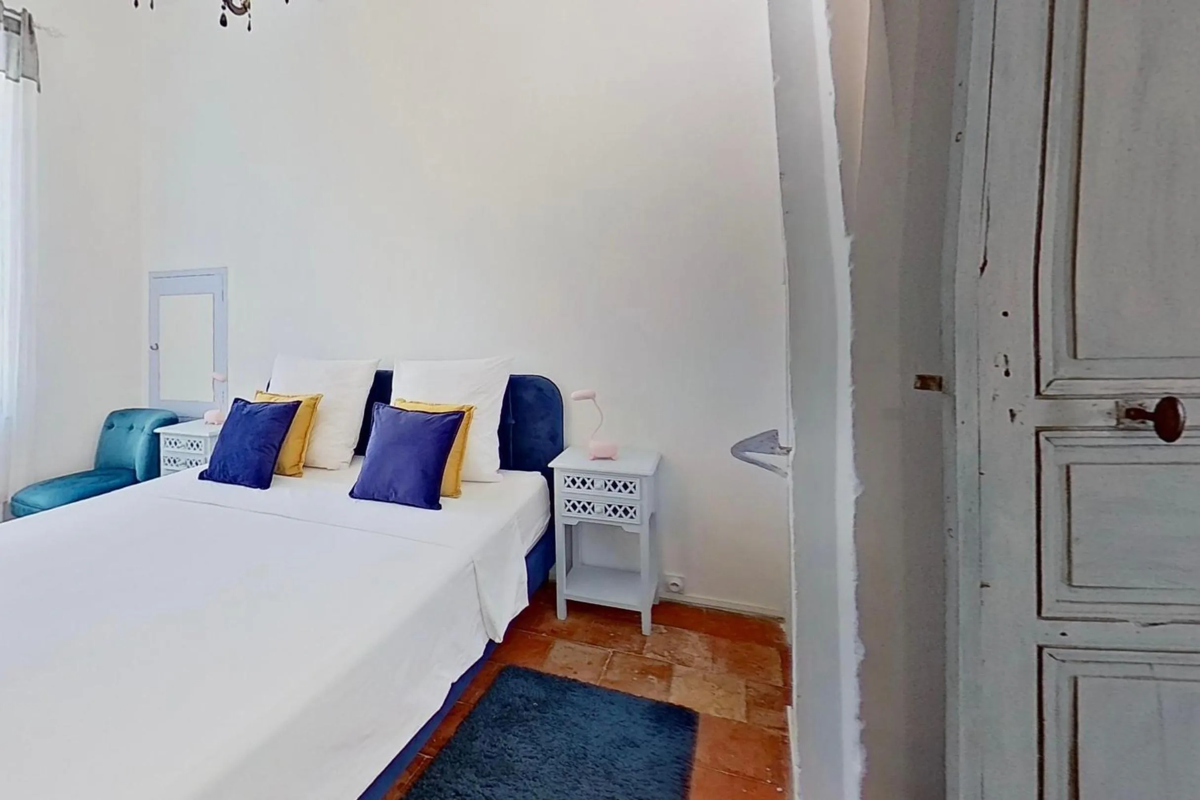 Bed in Les 2 Drôles d'Oiseaux